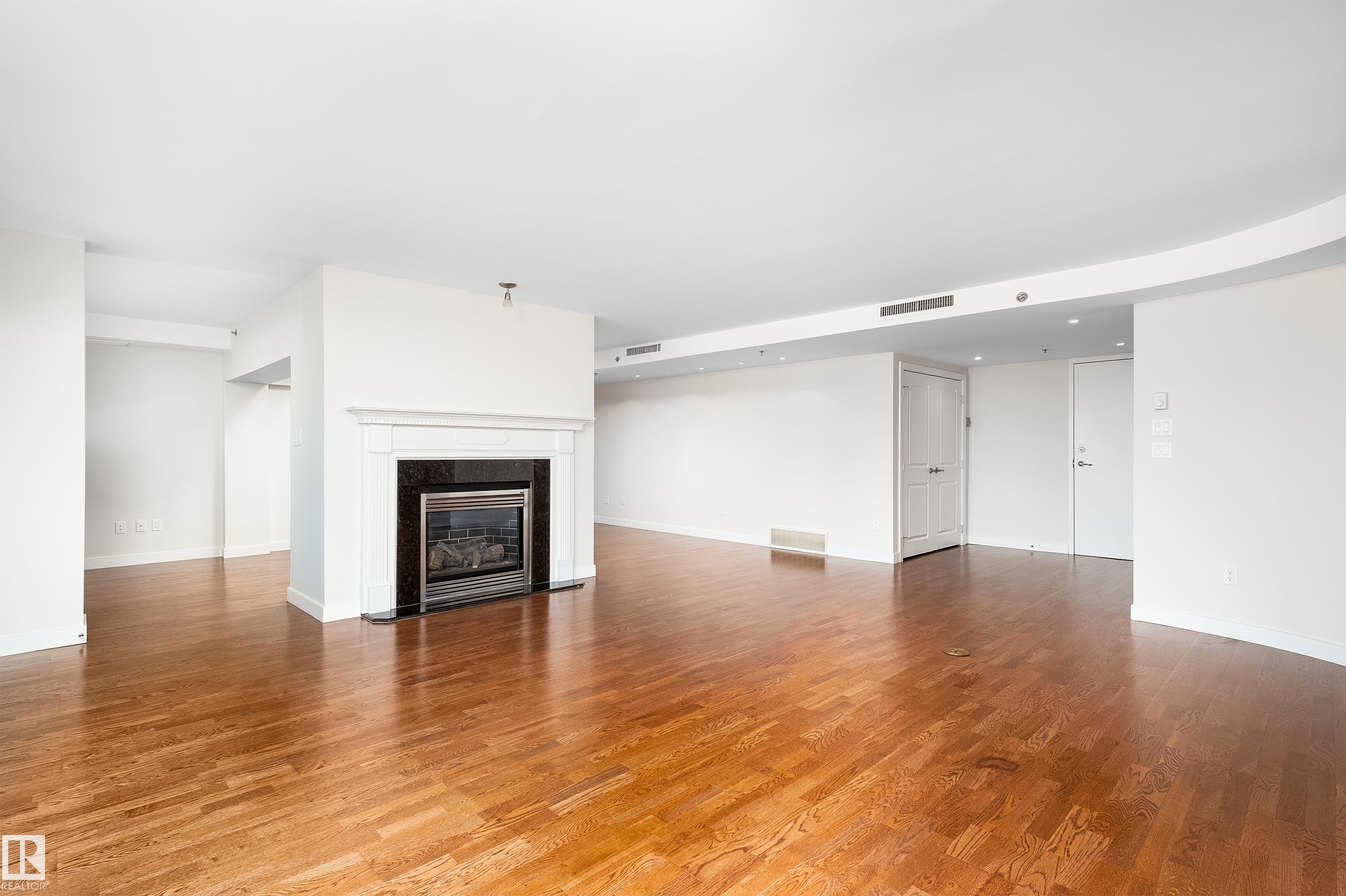 #1402 10731 Saskatchewan DR NW