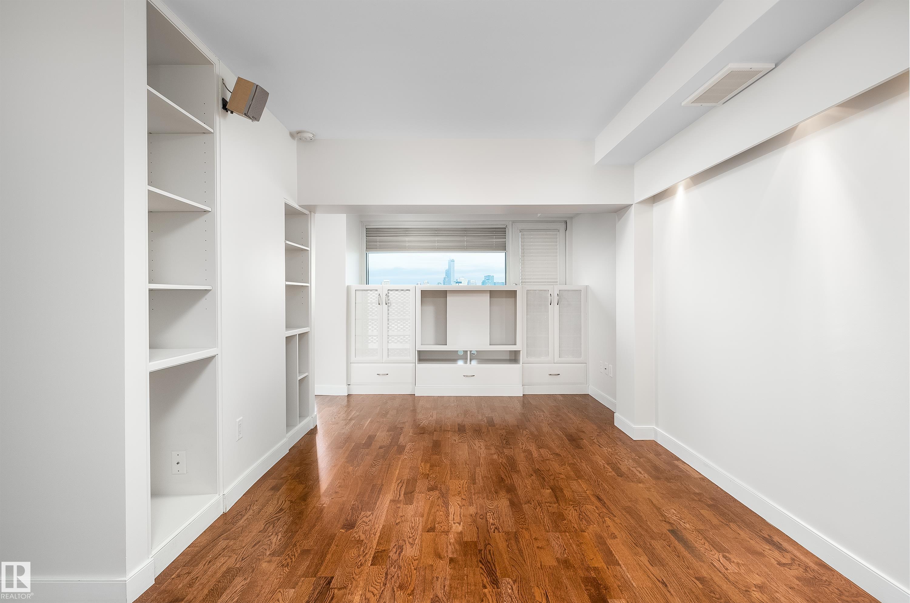 #1402 10731 Saskatchewan DR NW