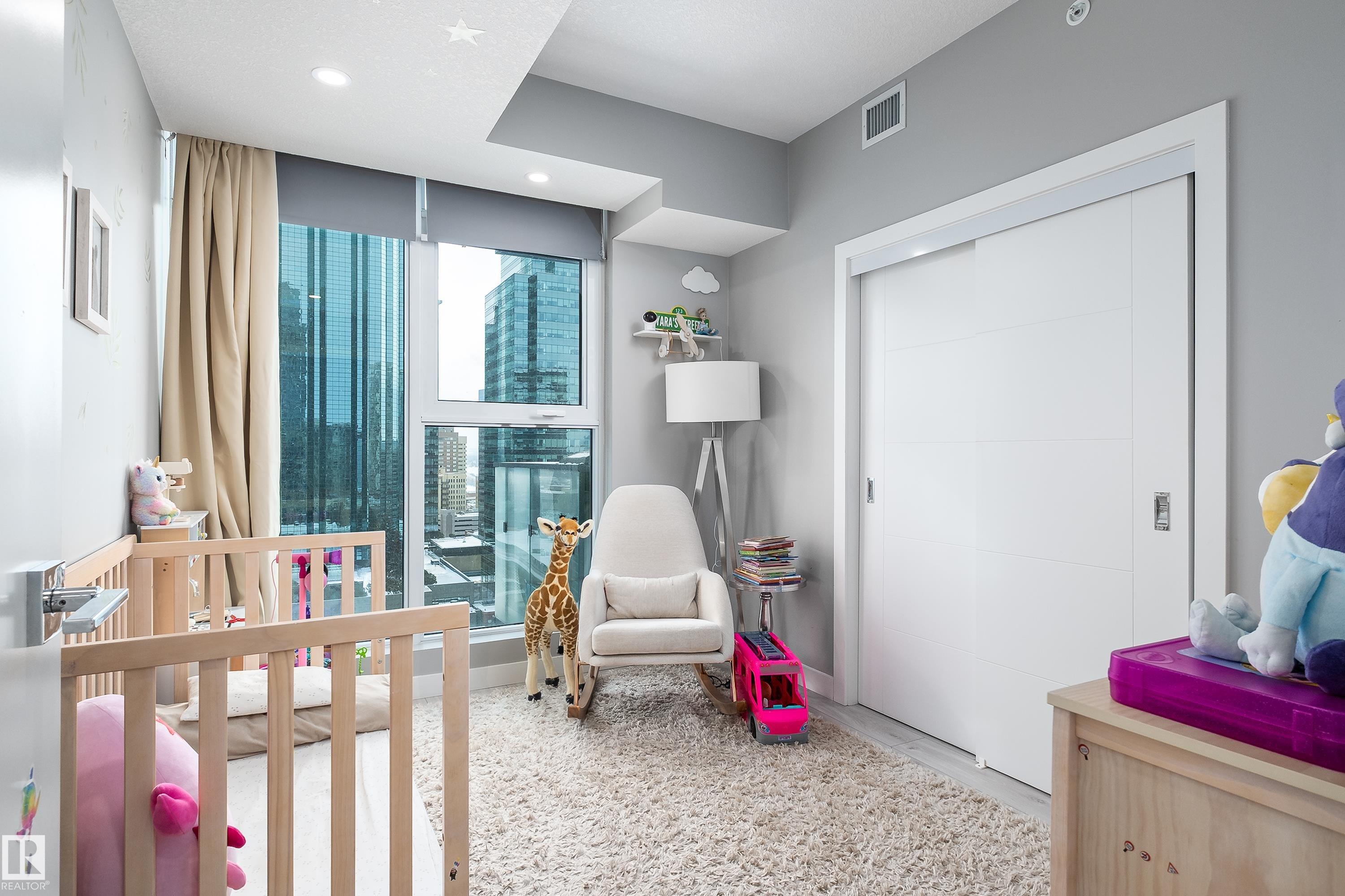 #1700 10180 103 ST NW