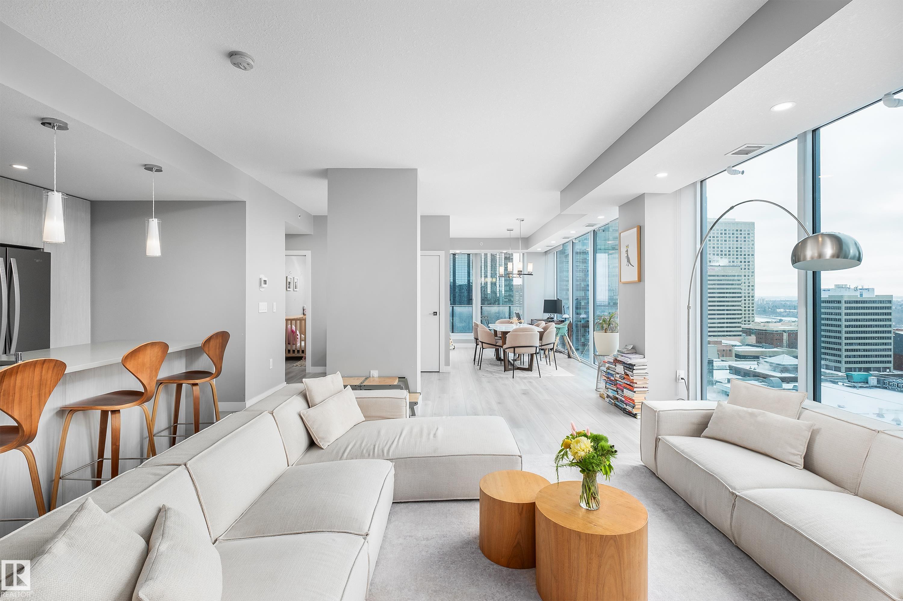 #1700 10180 103 ST NW