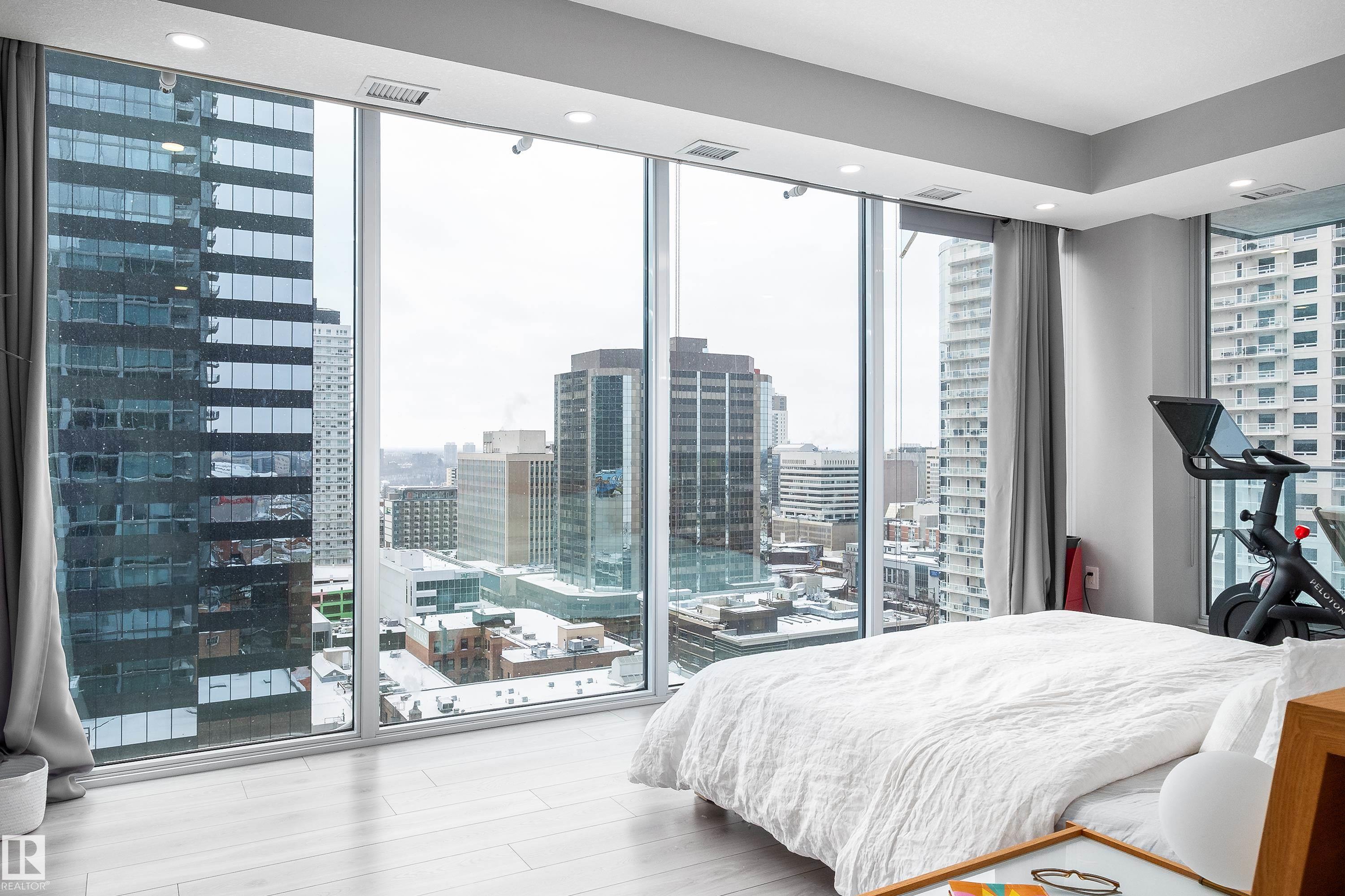 #1700 10180 103 ST NW