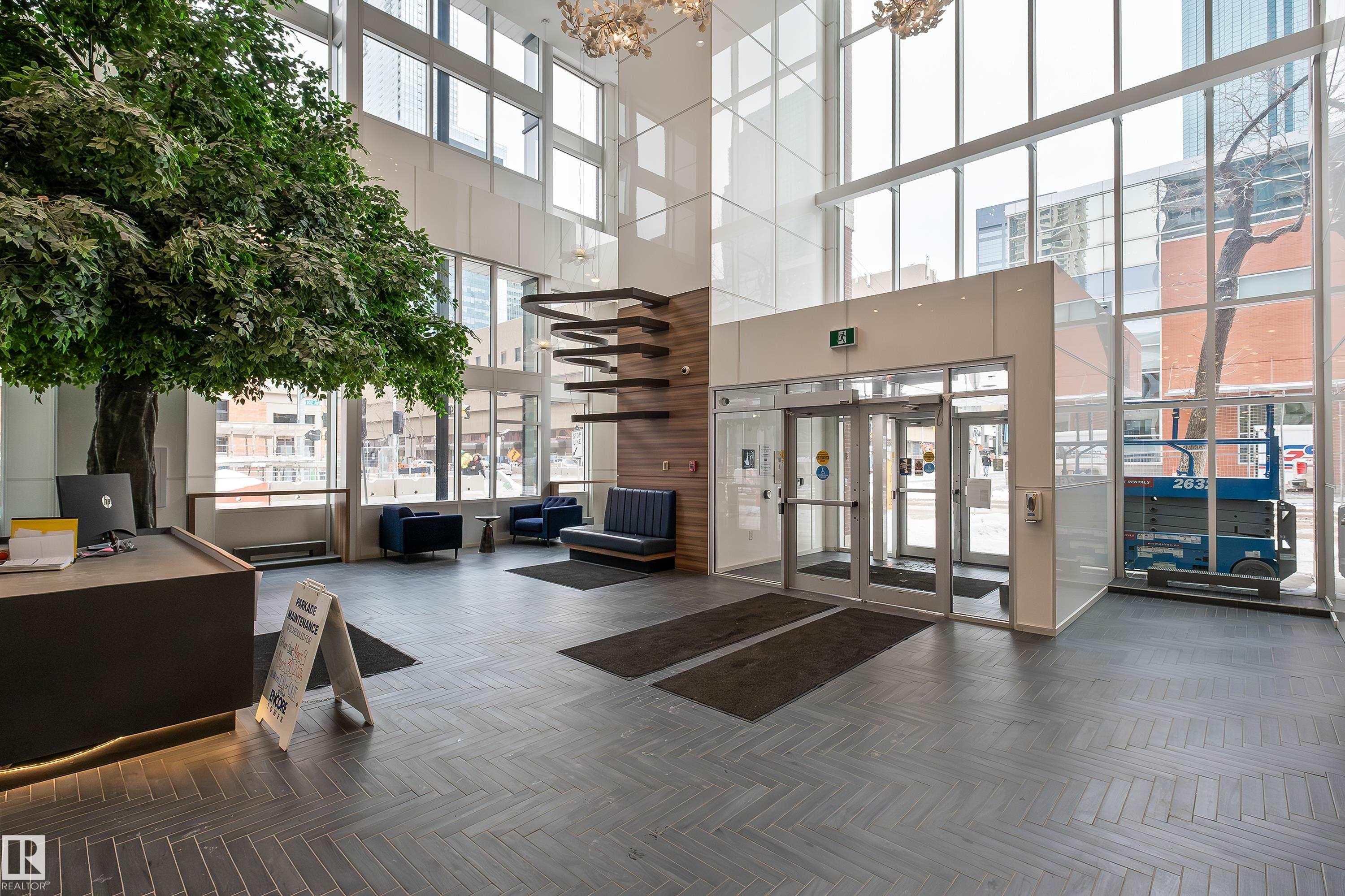 #1700 10180 103 ST NW