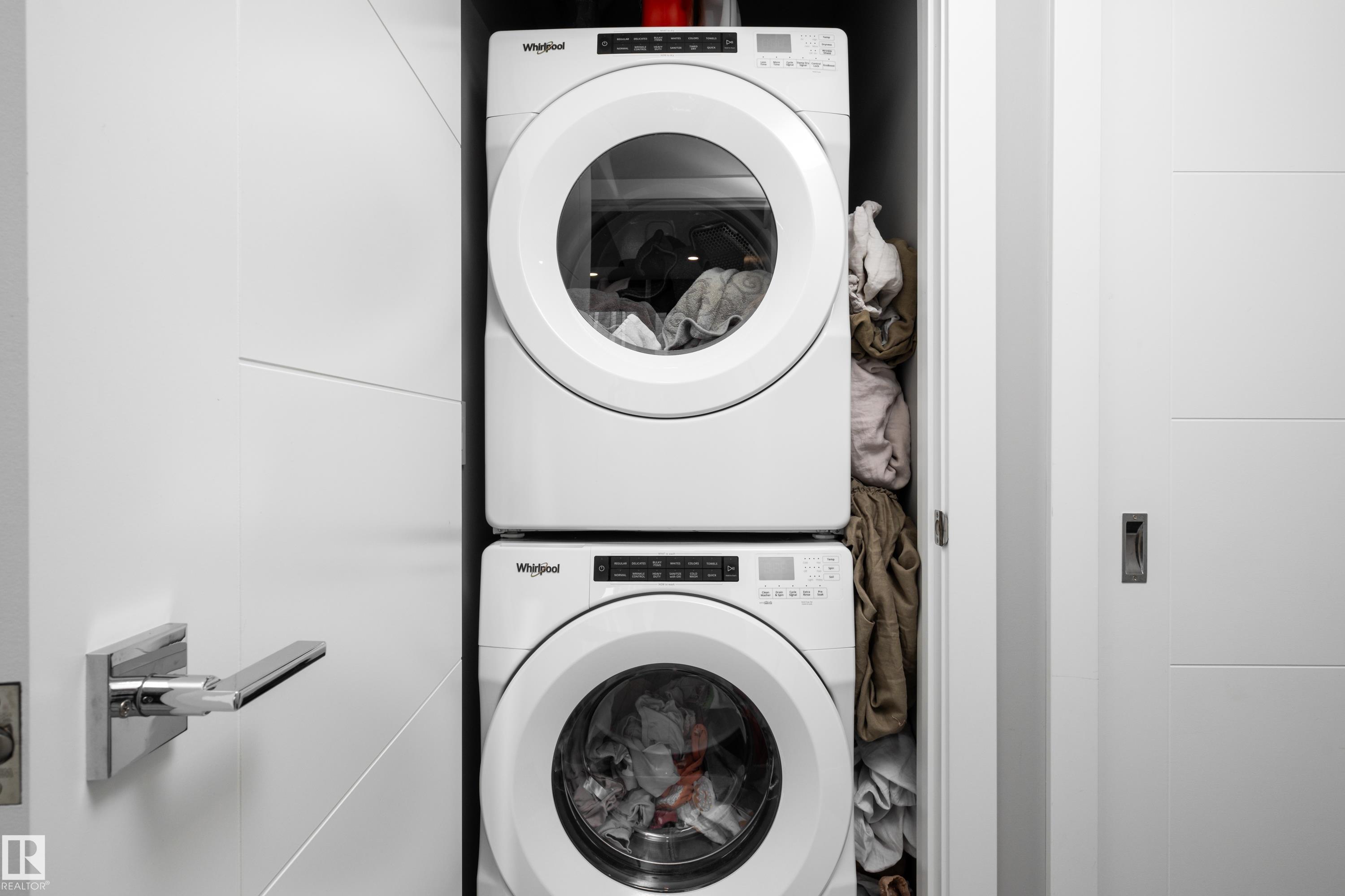 #1700 10180 103 ST NW