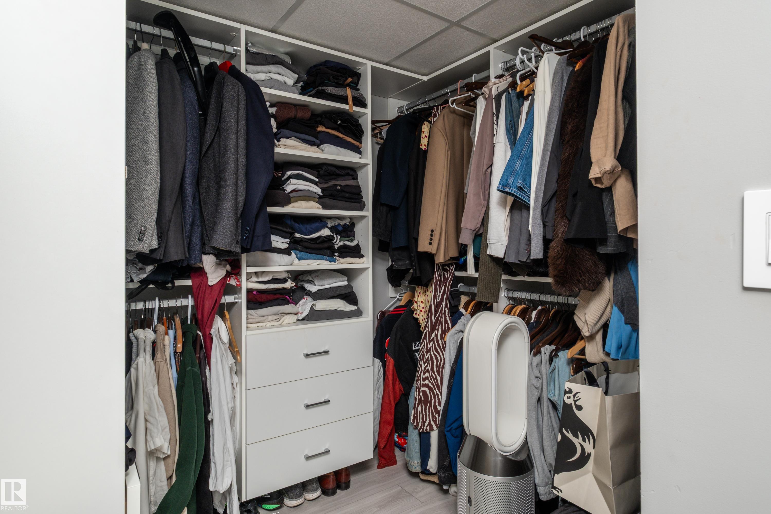 #1700 10180 103 ST NW