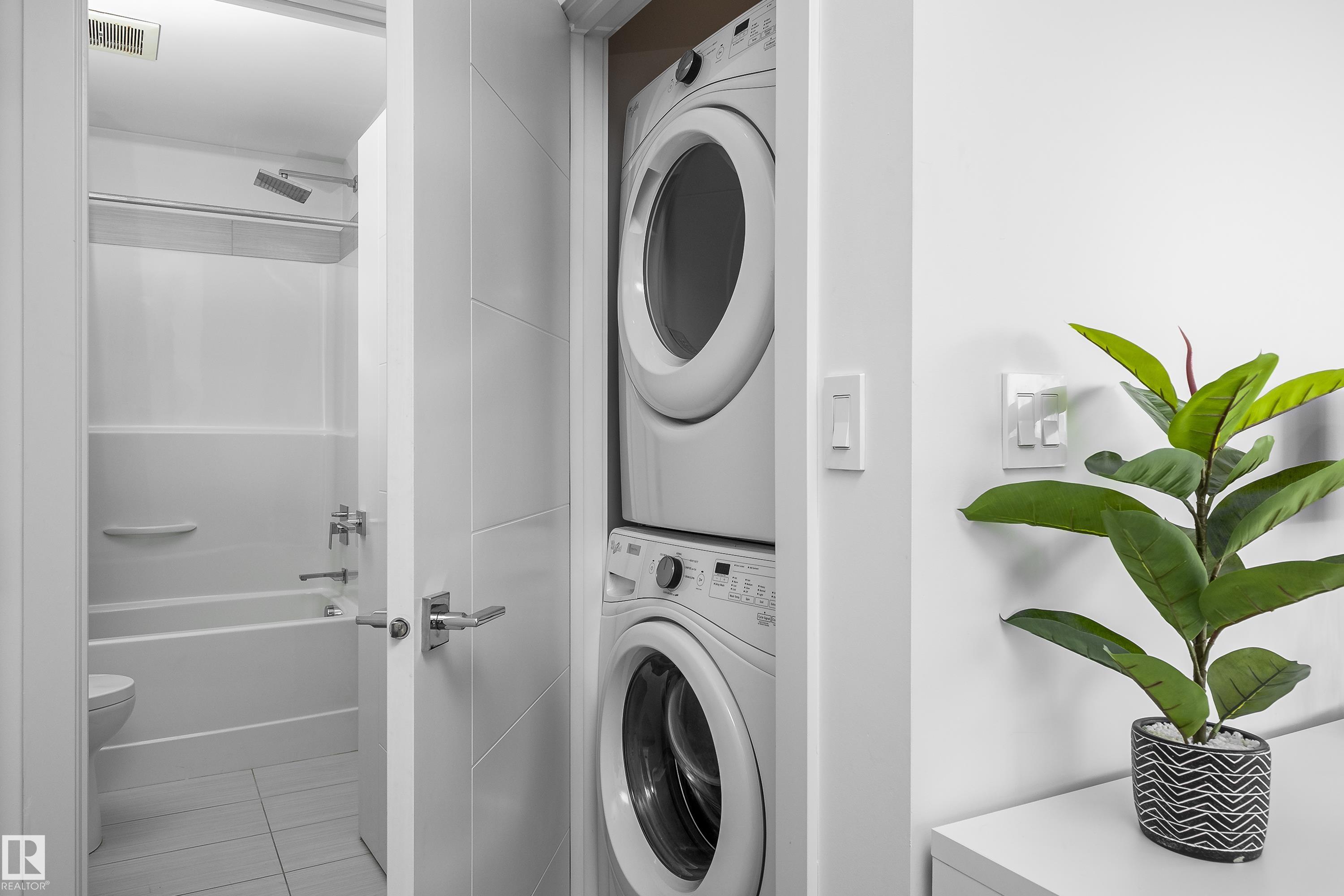 #2107 10238 103 ST NW