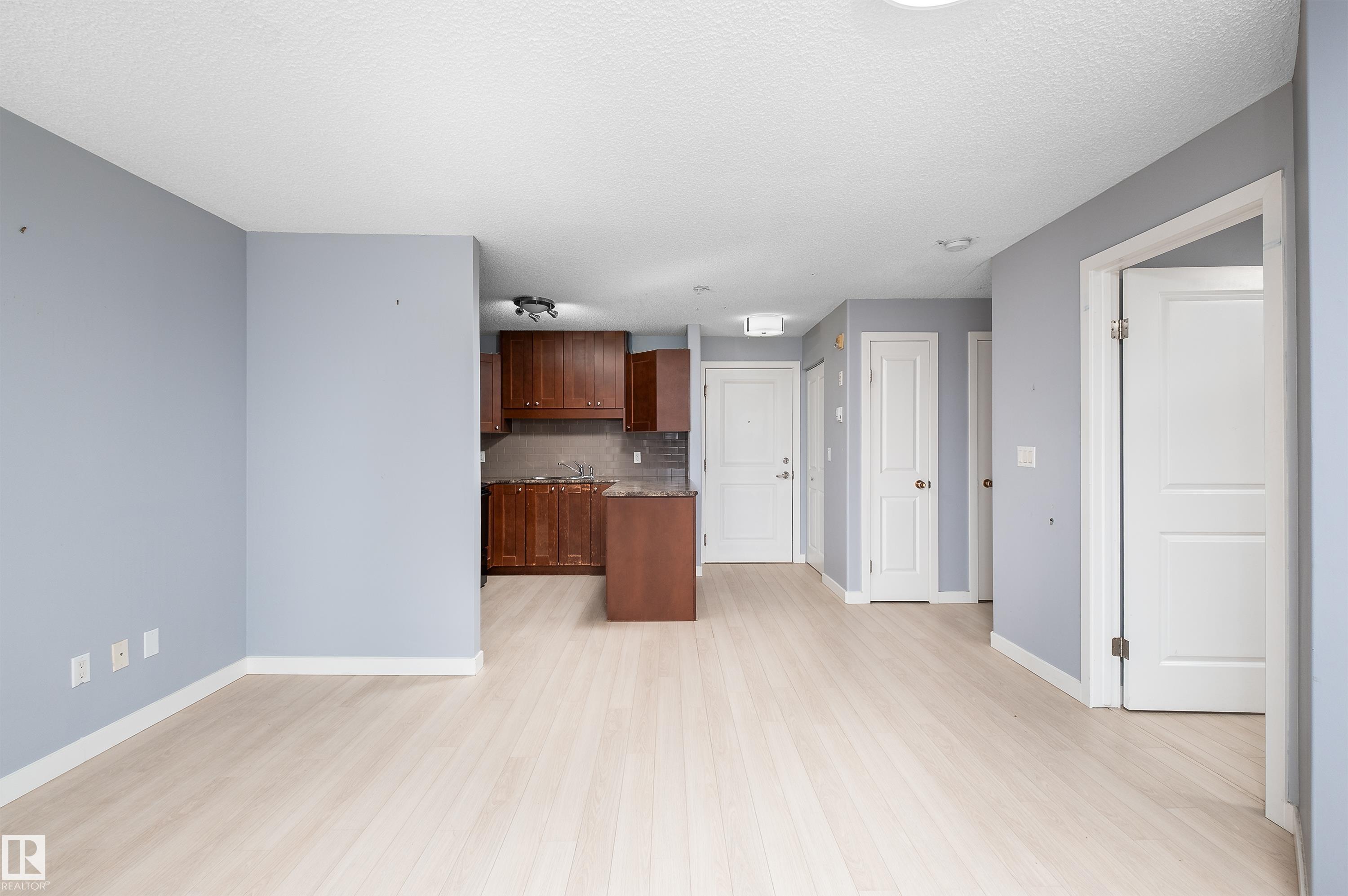 #405 10535 122 ST NW