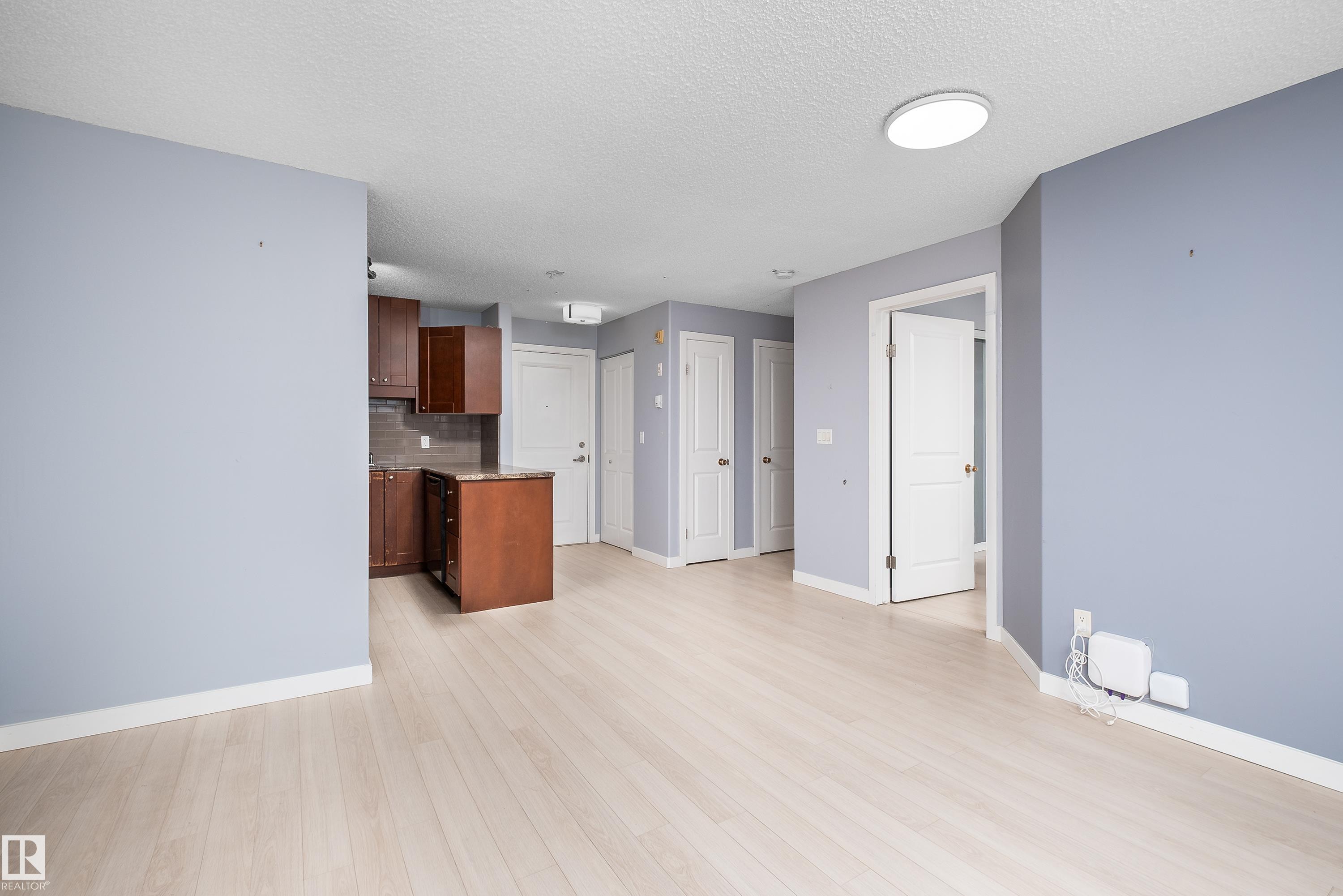 #405 10535 122 ST NW