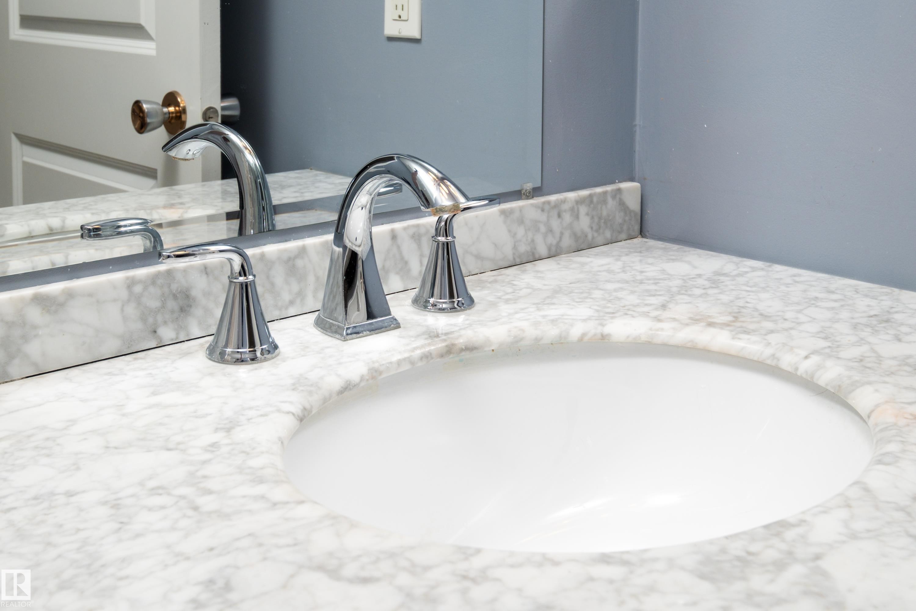 #405 10535 122 ST NW