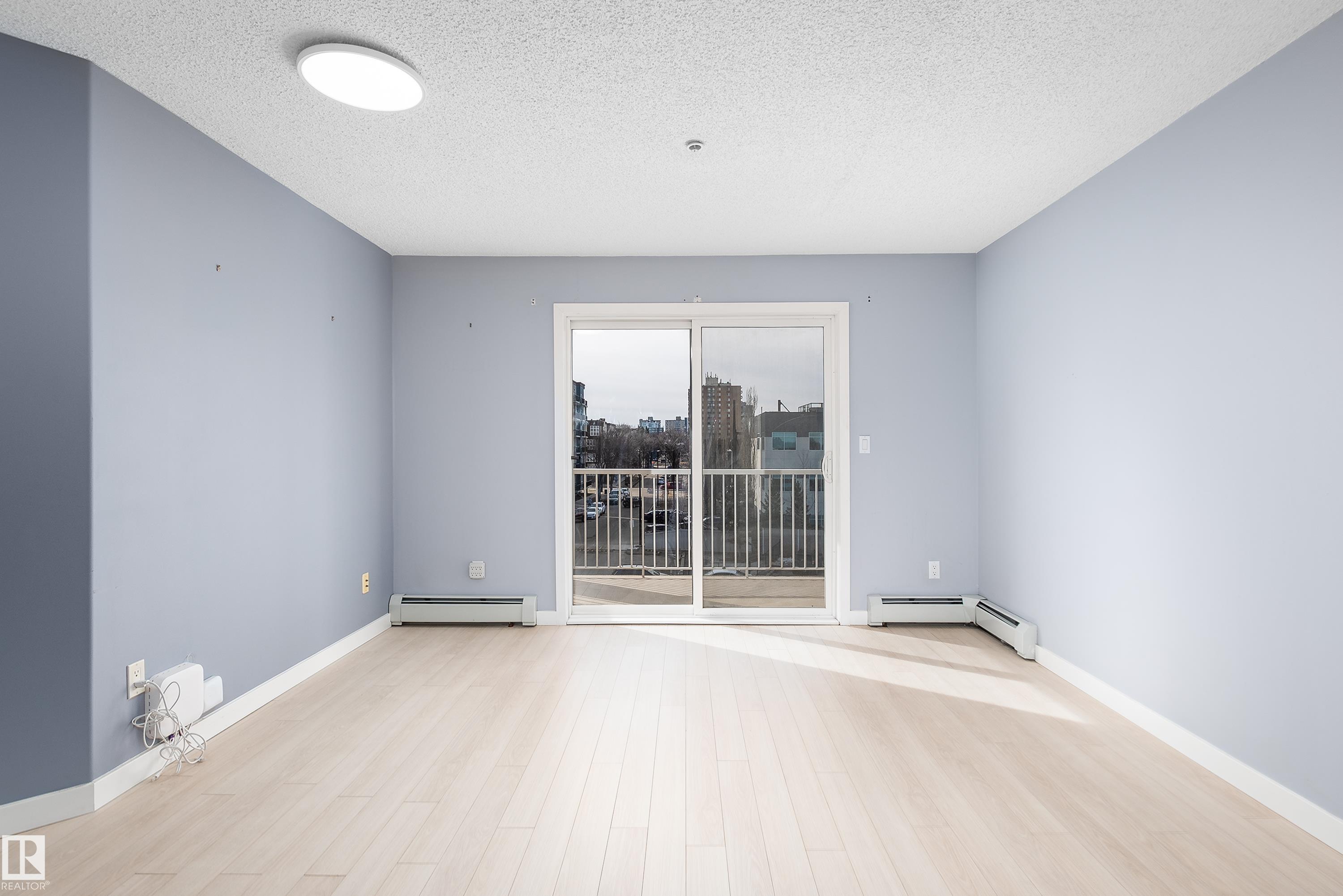 #405 10535 122 ST NW