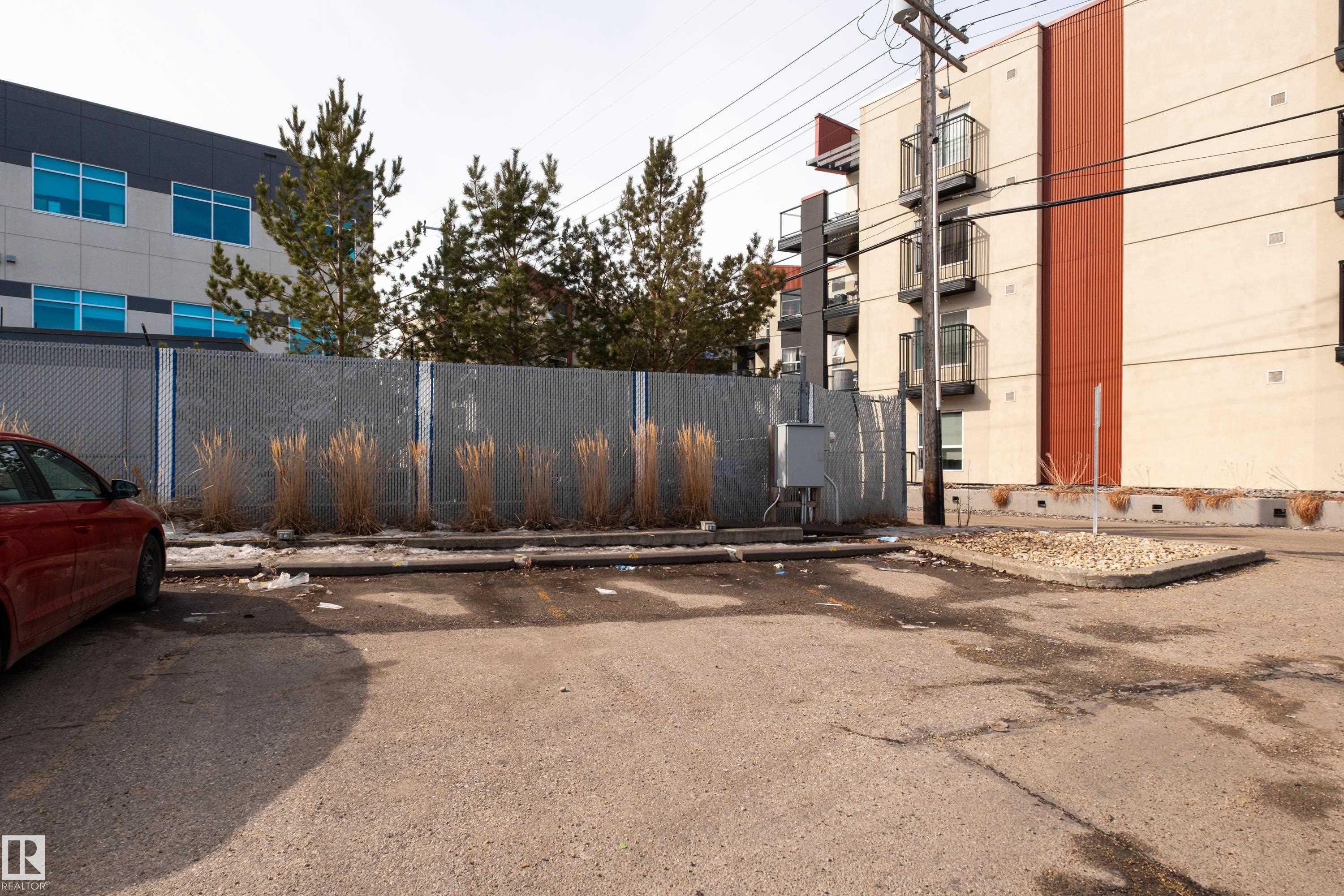 #405 10535 122 ST NW