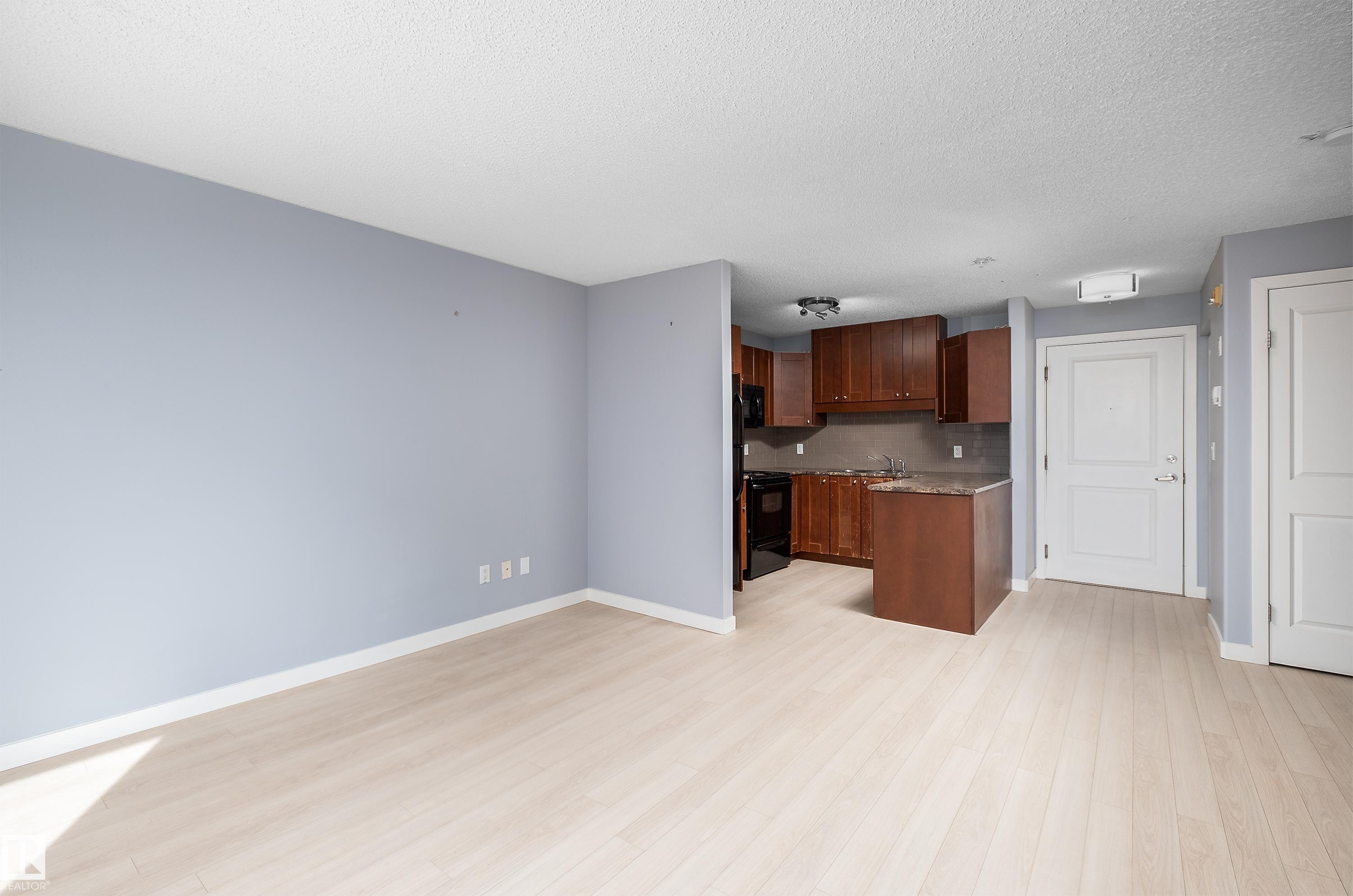 #405 10535 122 ST NW