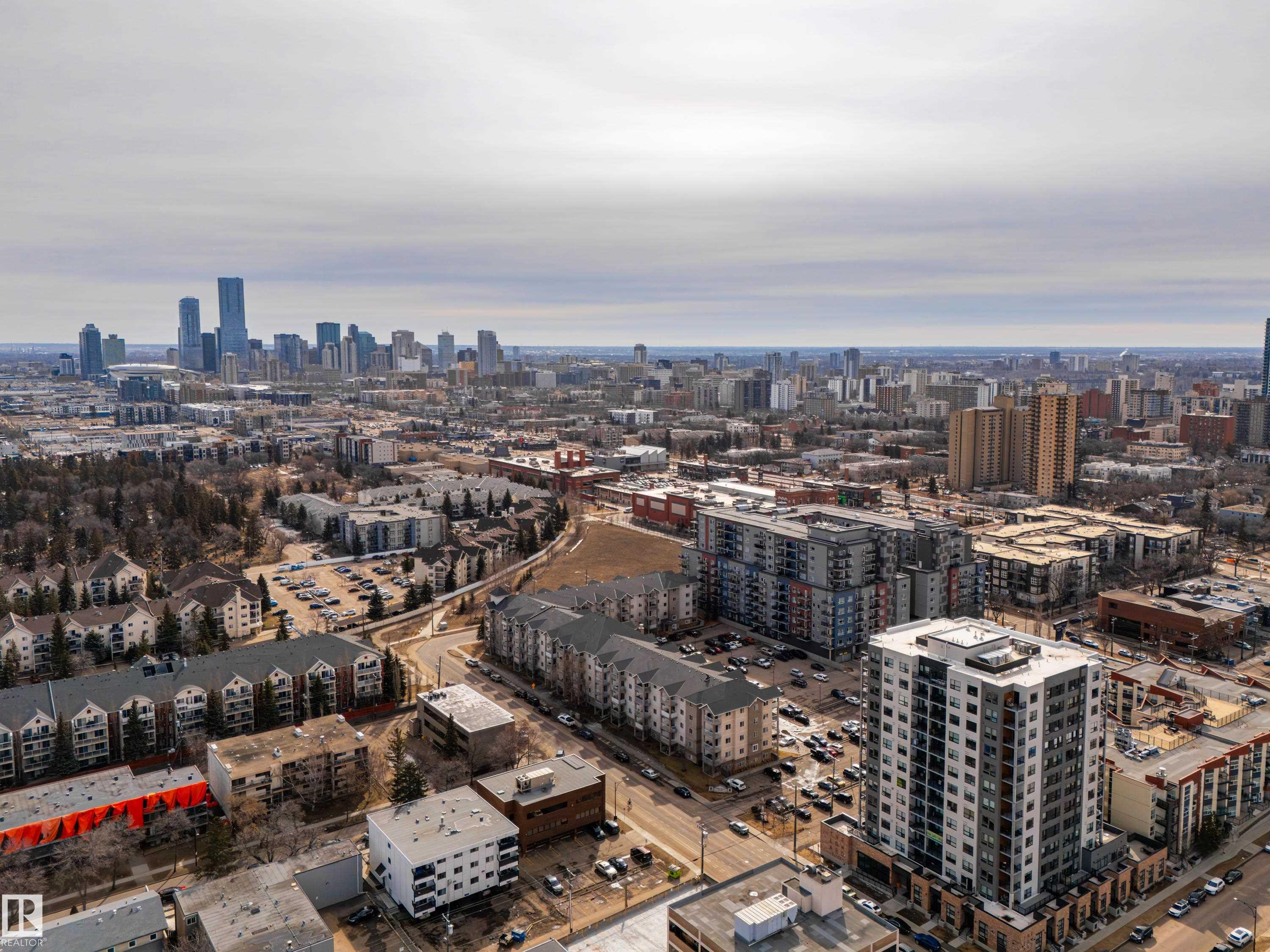 #405 10535 122 ST NW