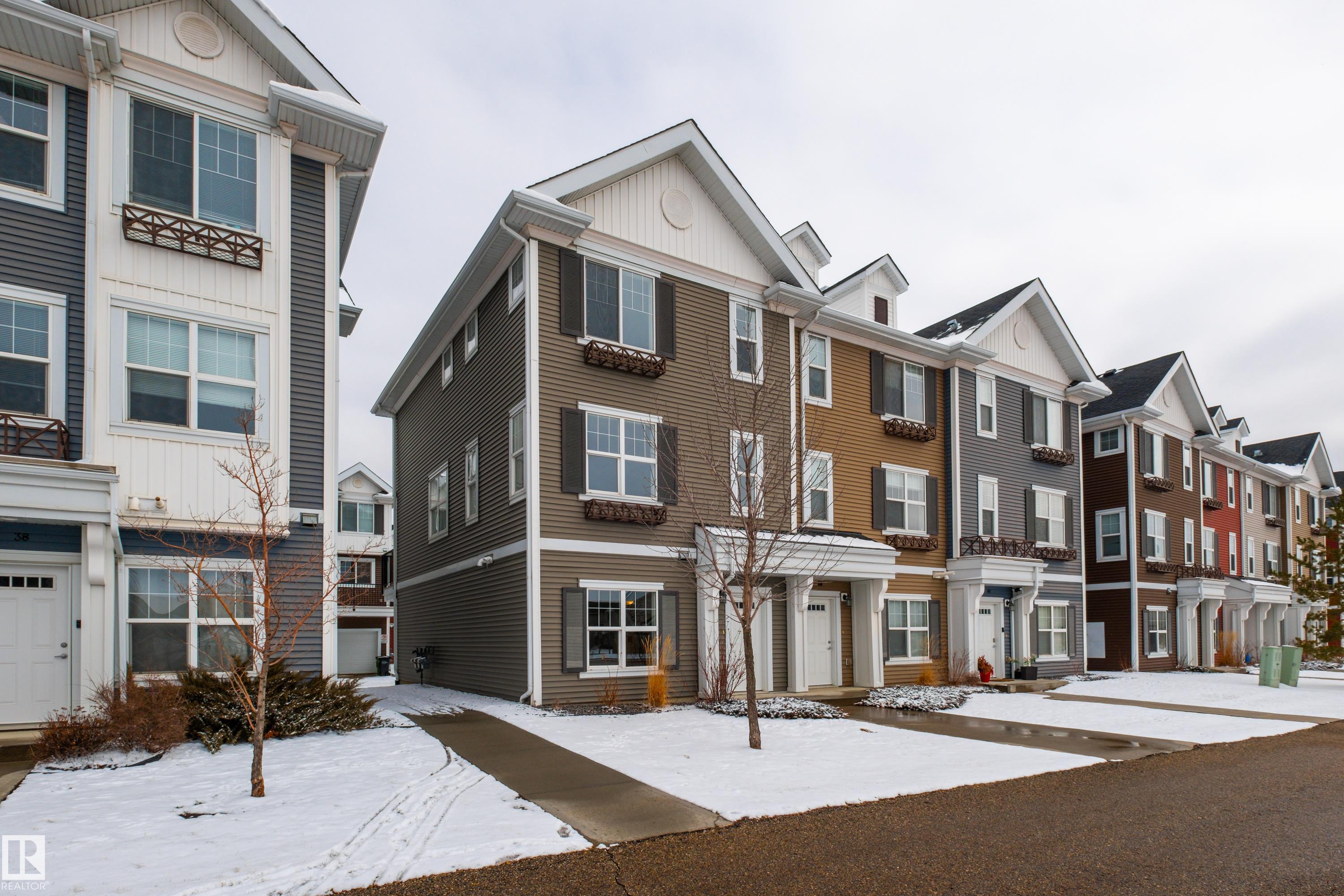 #39 2803 James Mowatt TR SW