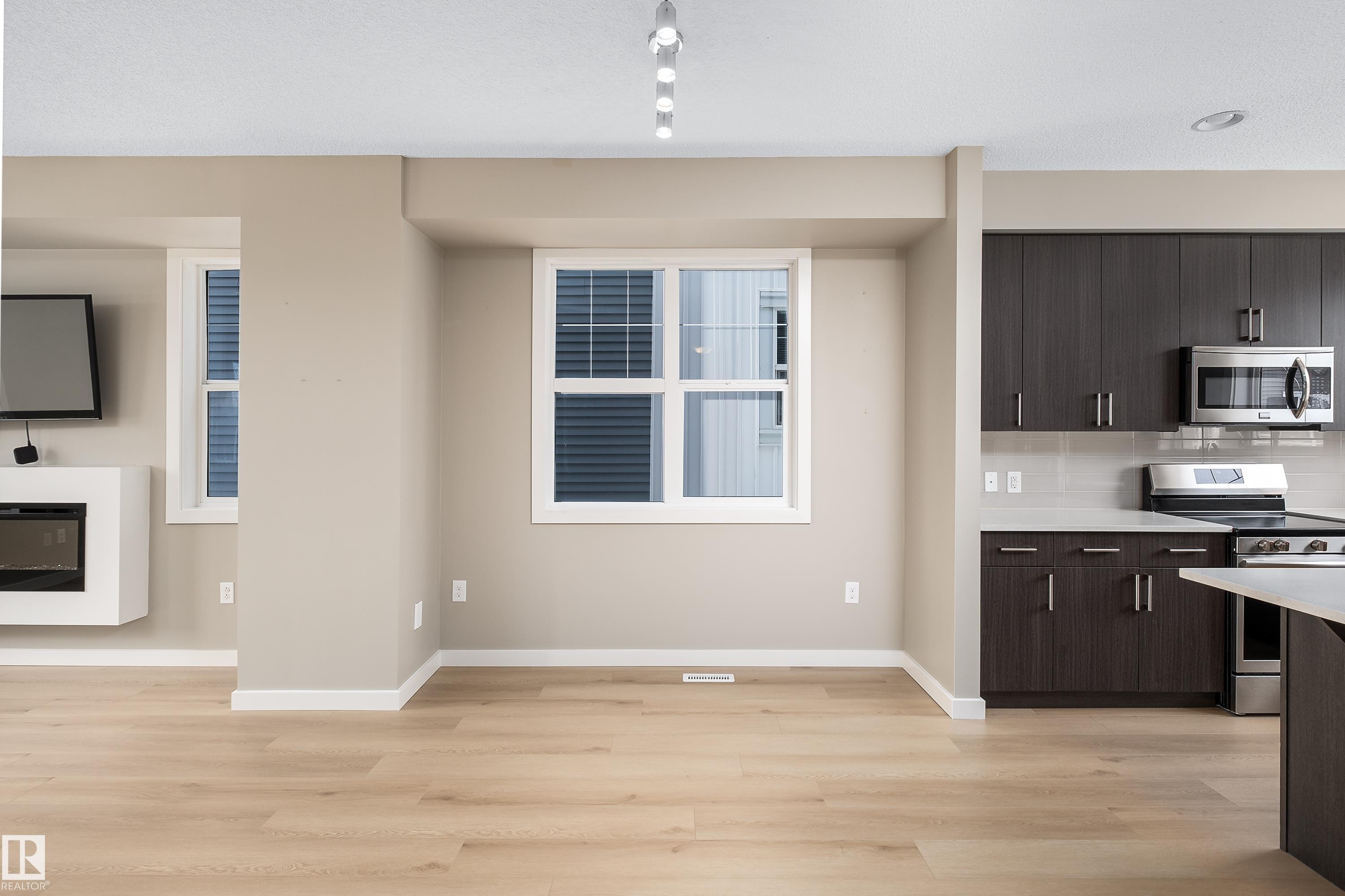 #39 2803 James Mowatt TR SW