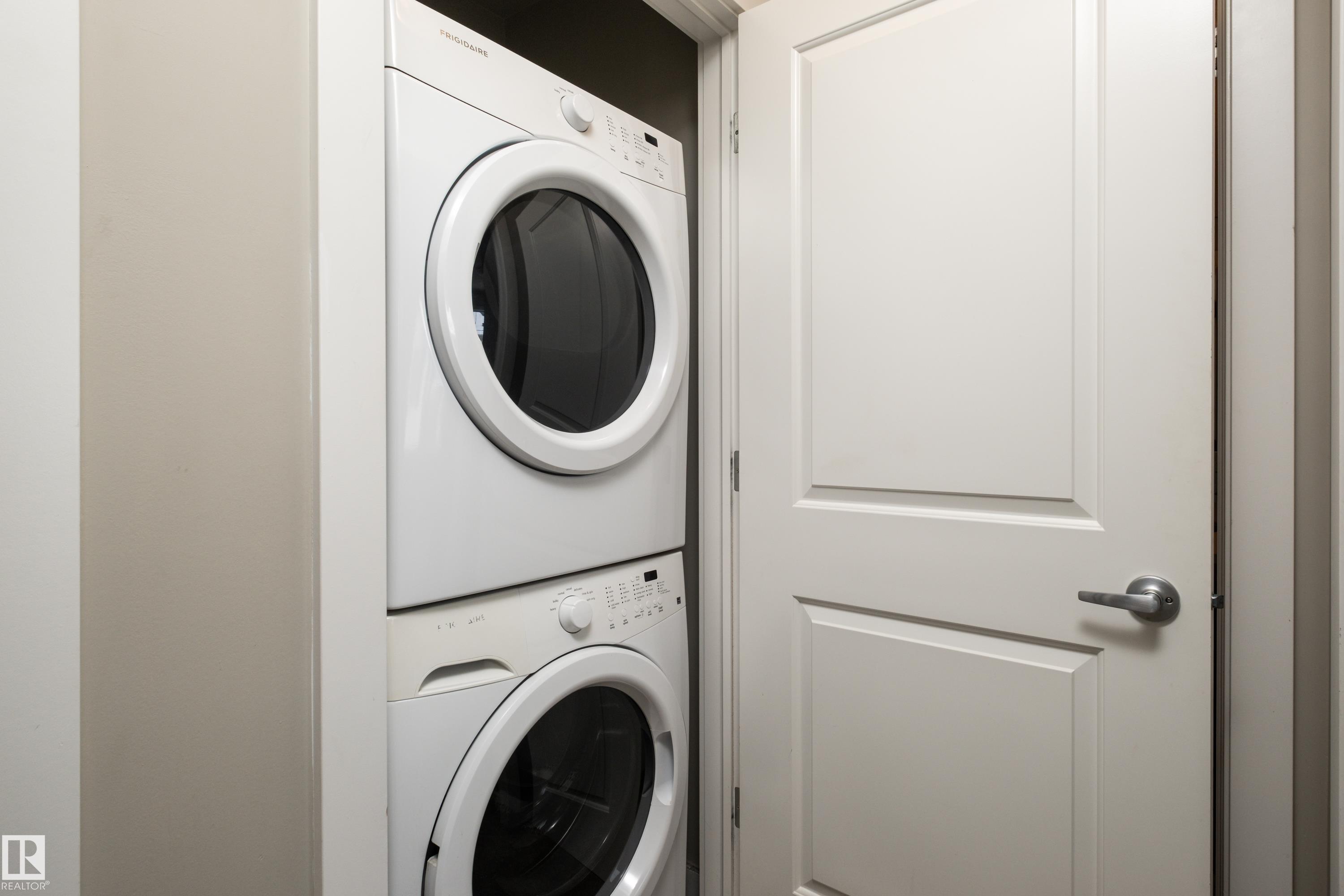 #39 2803 James Mowatt TR SW