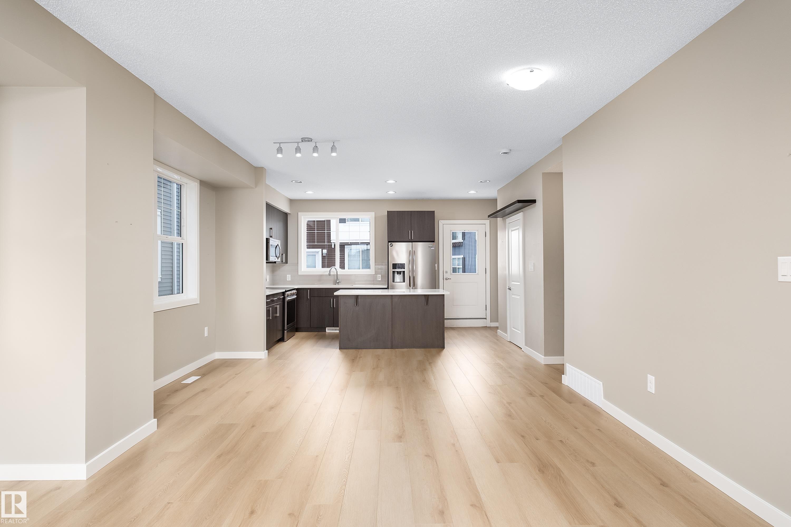 #39 2803 James Mowatt TR SW