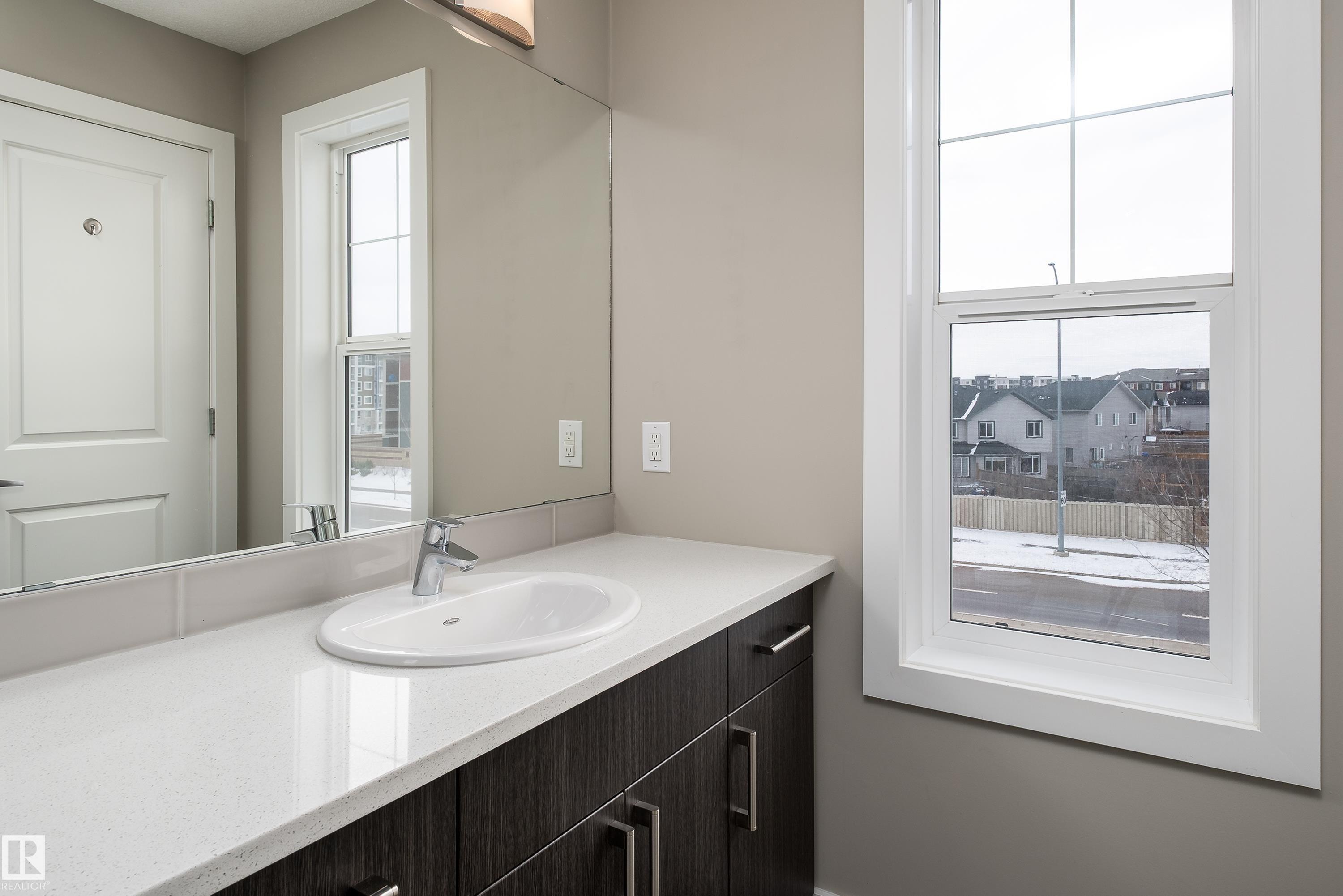 #39 2803 James Mowatt TR SW