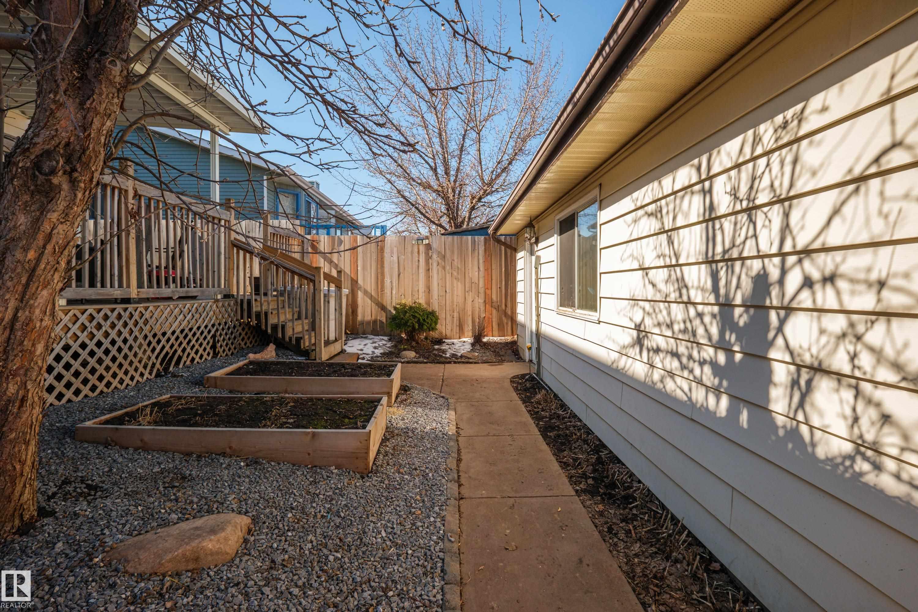 17828 91 ST NW