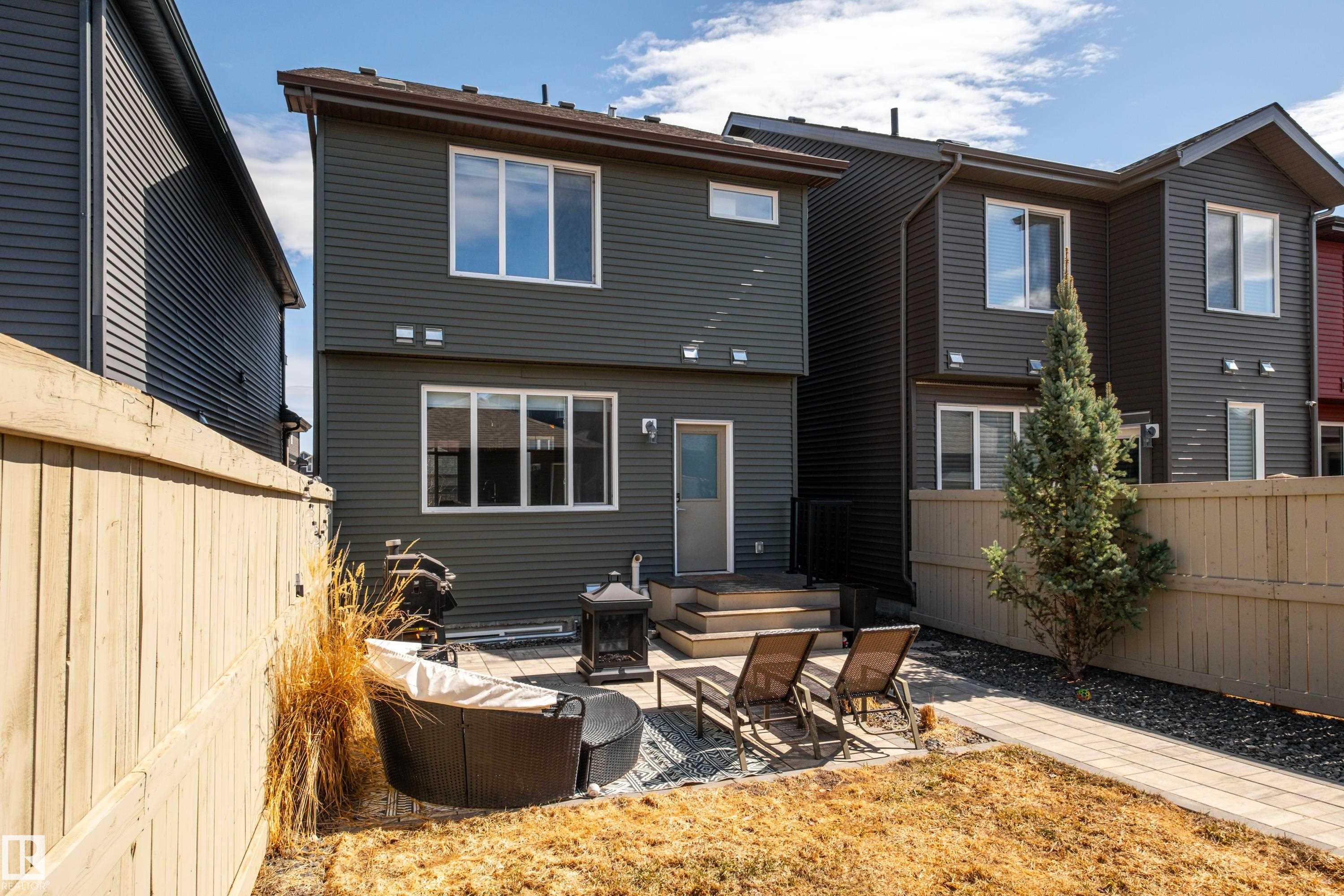 1330 Enright Landing LD NW