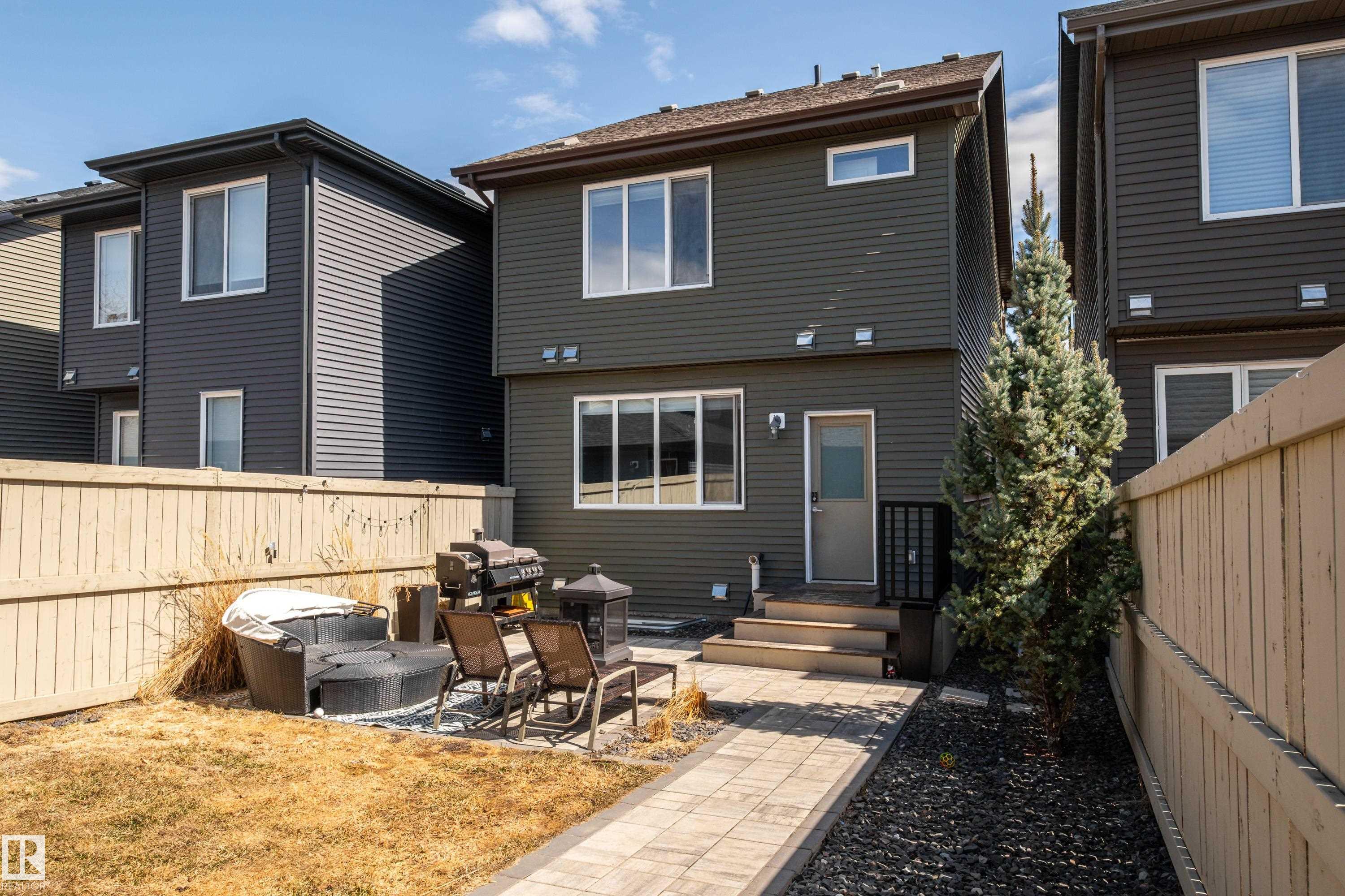 1330 Enright Landing LD NW