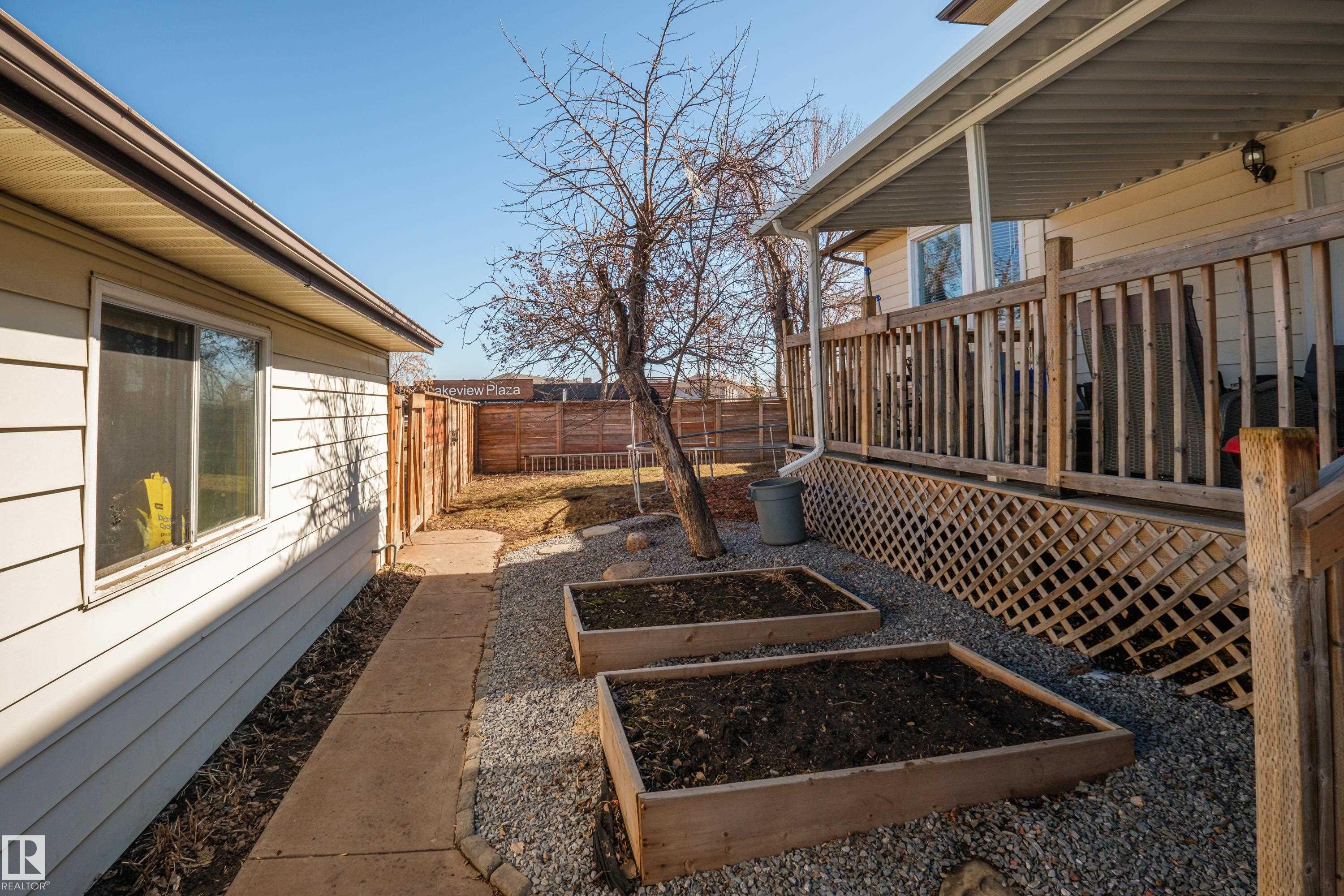 17828 91 ST NW