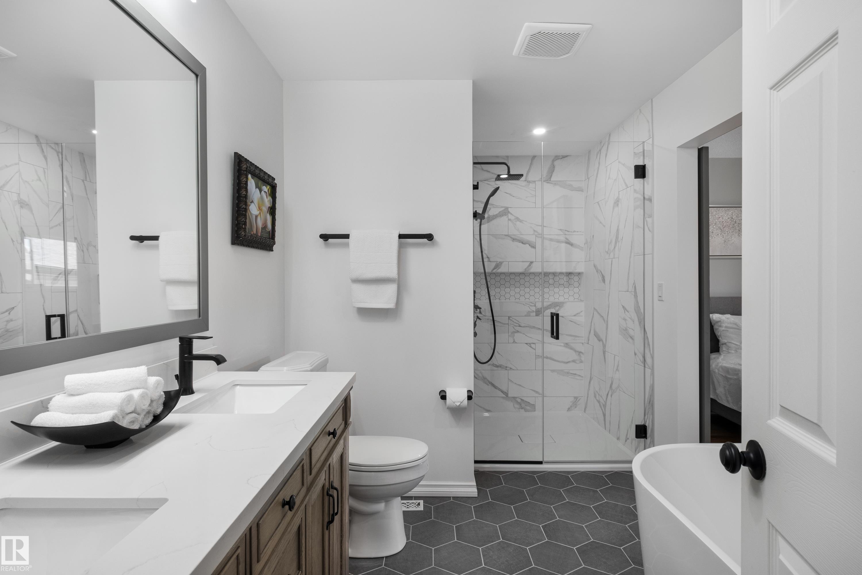 5804 57 AV