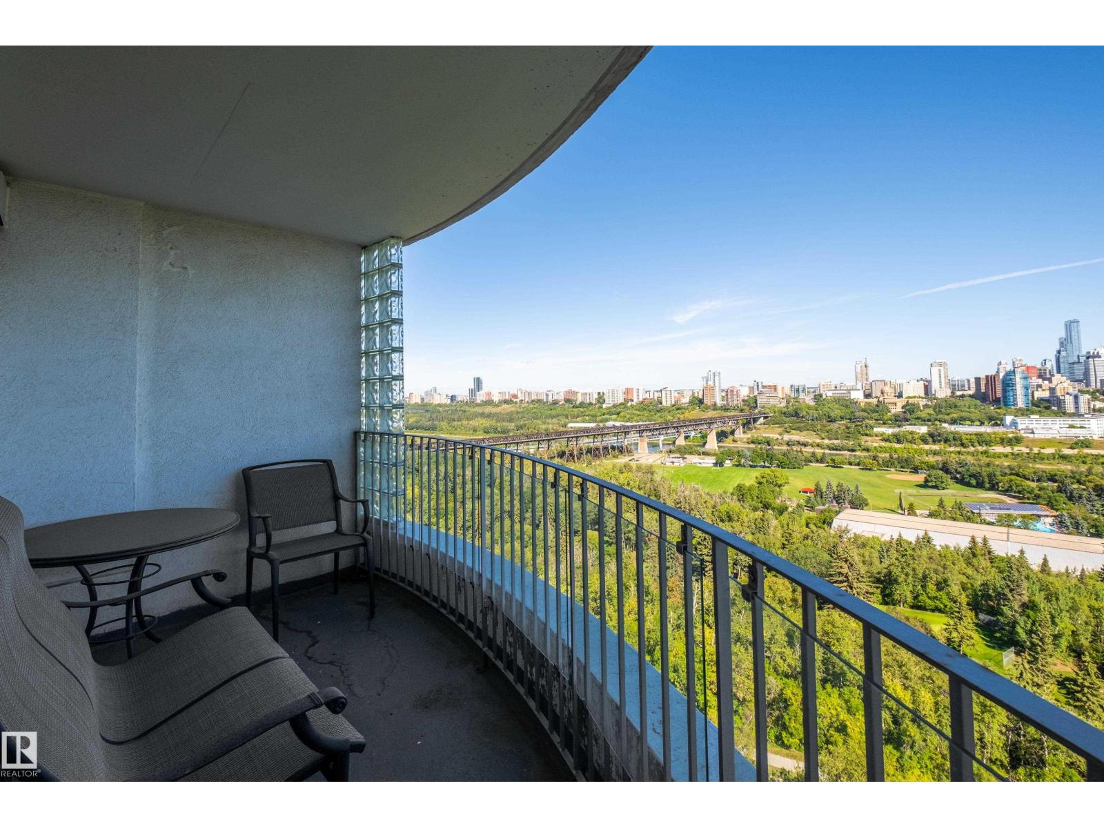 #1402 10731 Saskatchewan DR NW