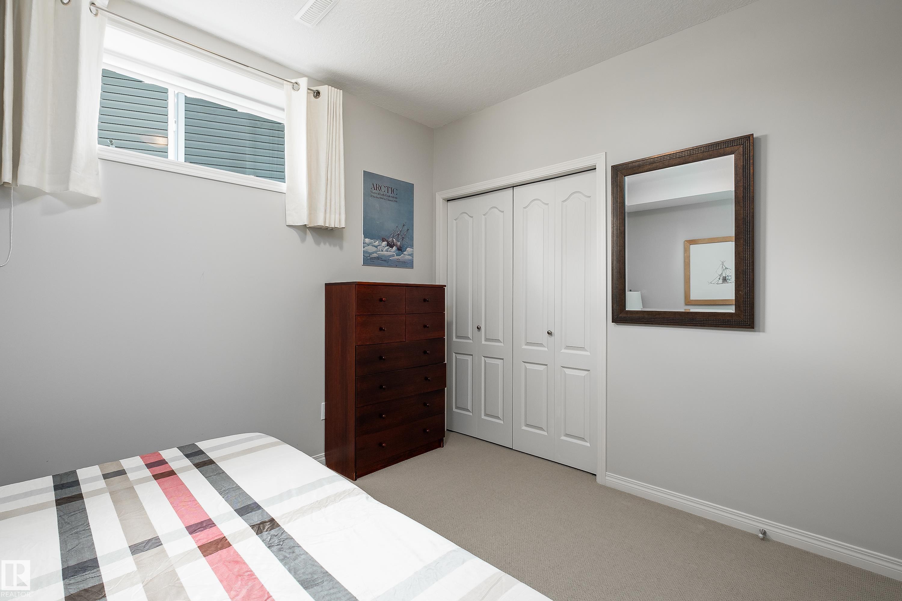 #32 18 Charlton WY