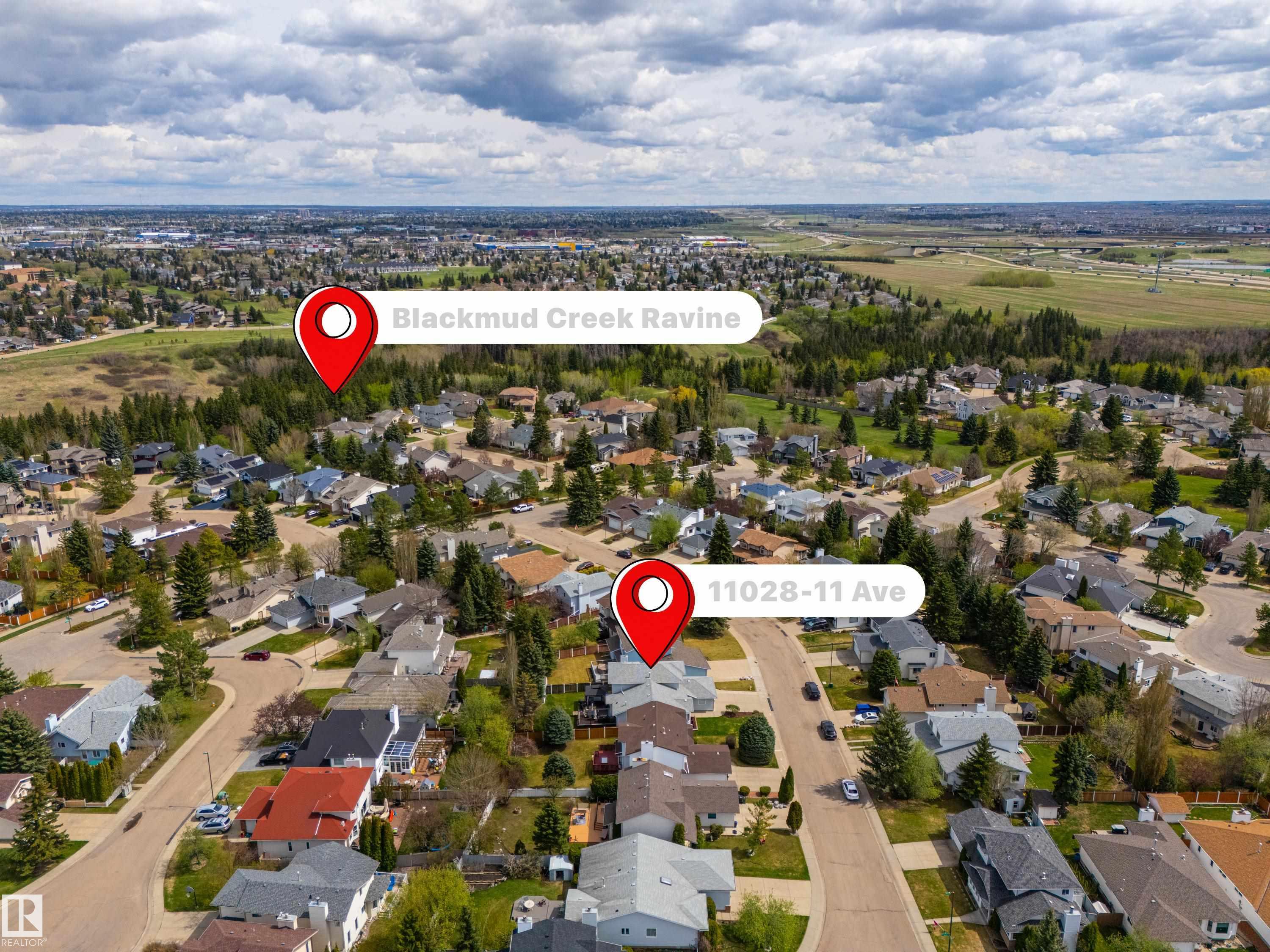 11028 11 AV NW