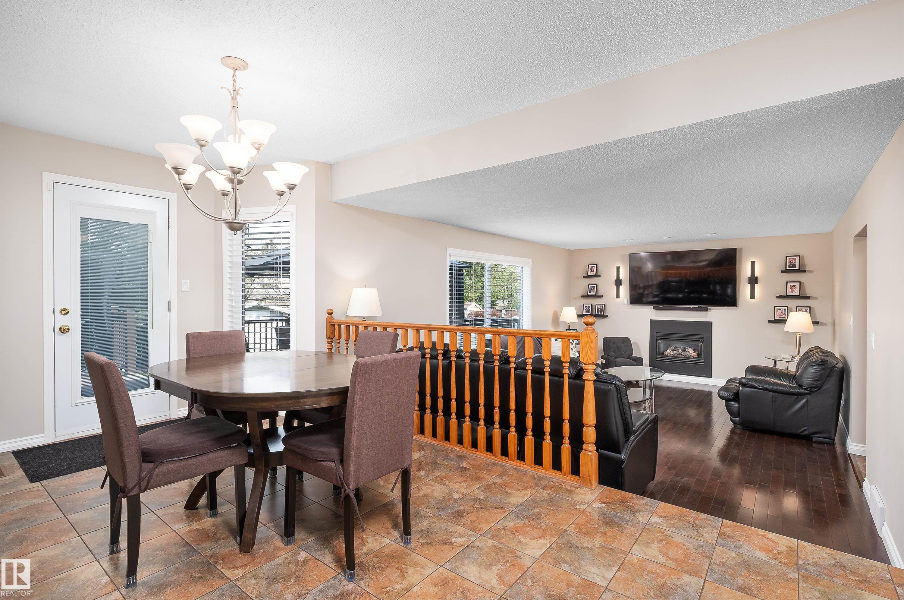 11028 11 AV NW