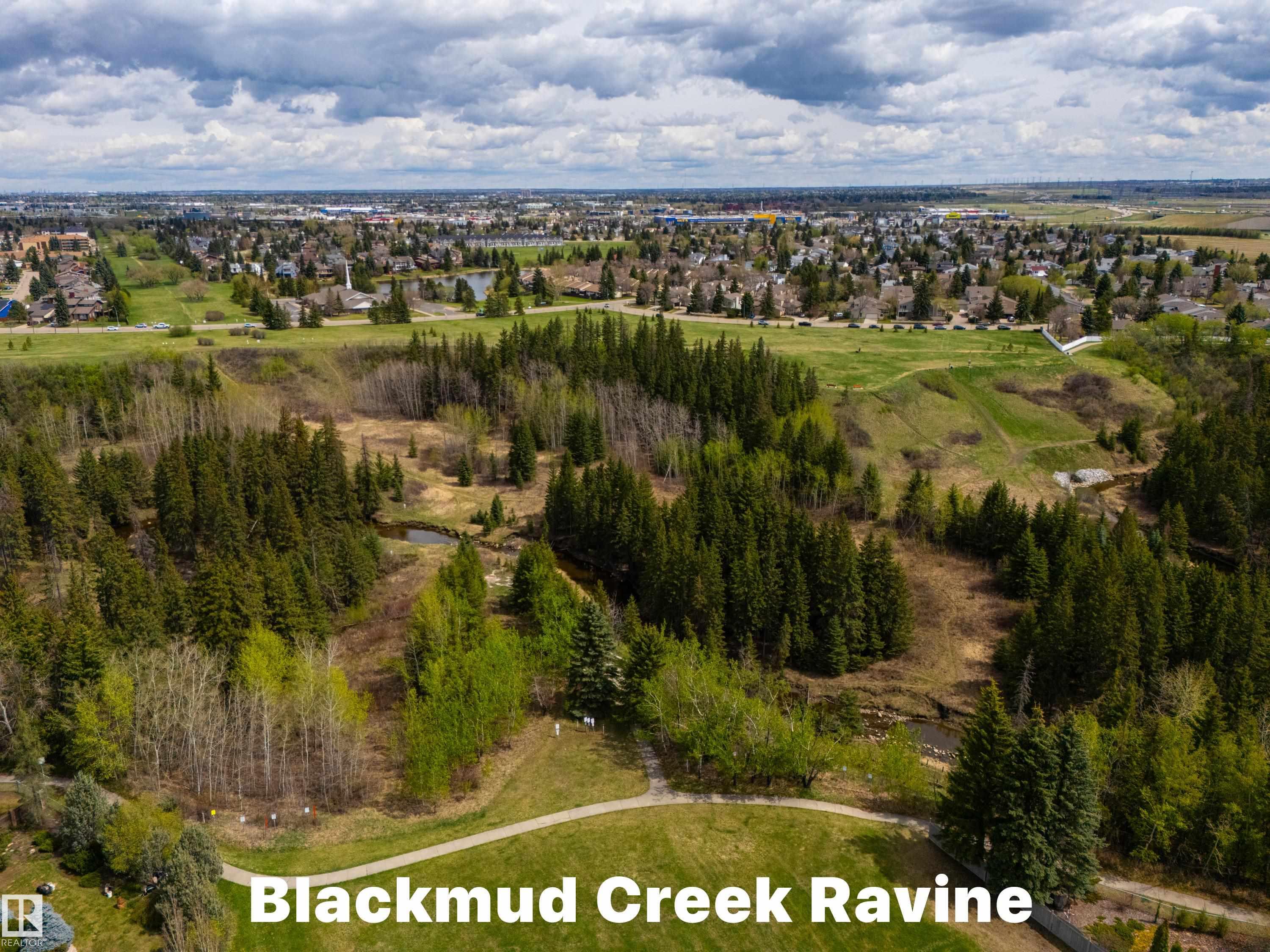 11028 11 AV NW