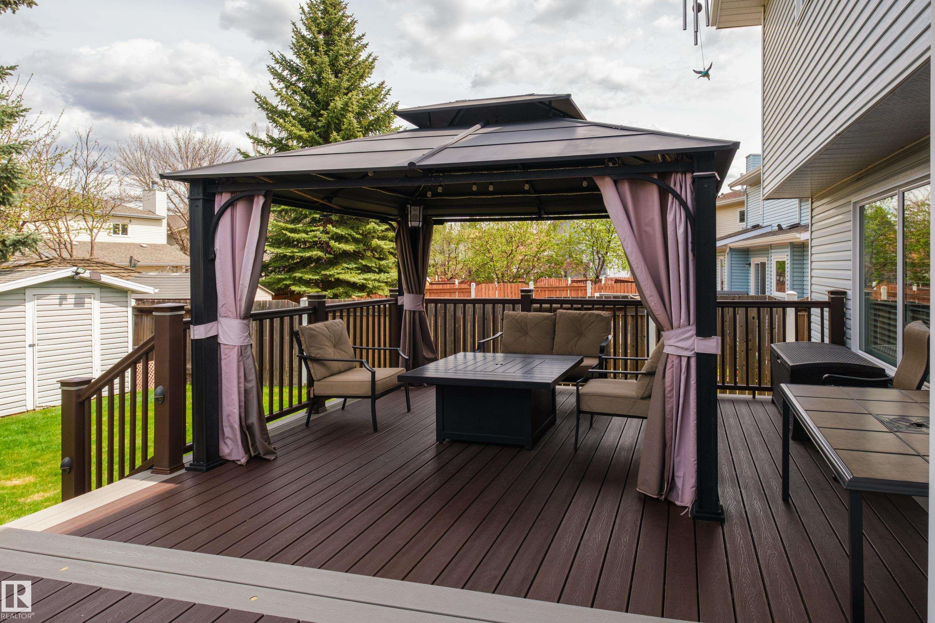 11028 11 AV NW