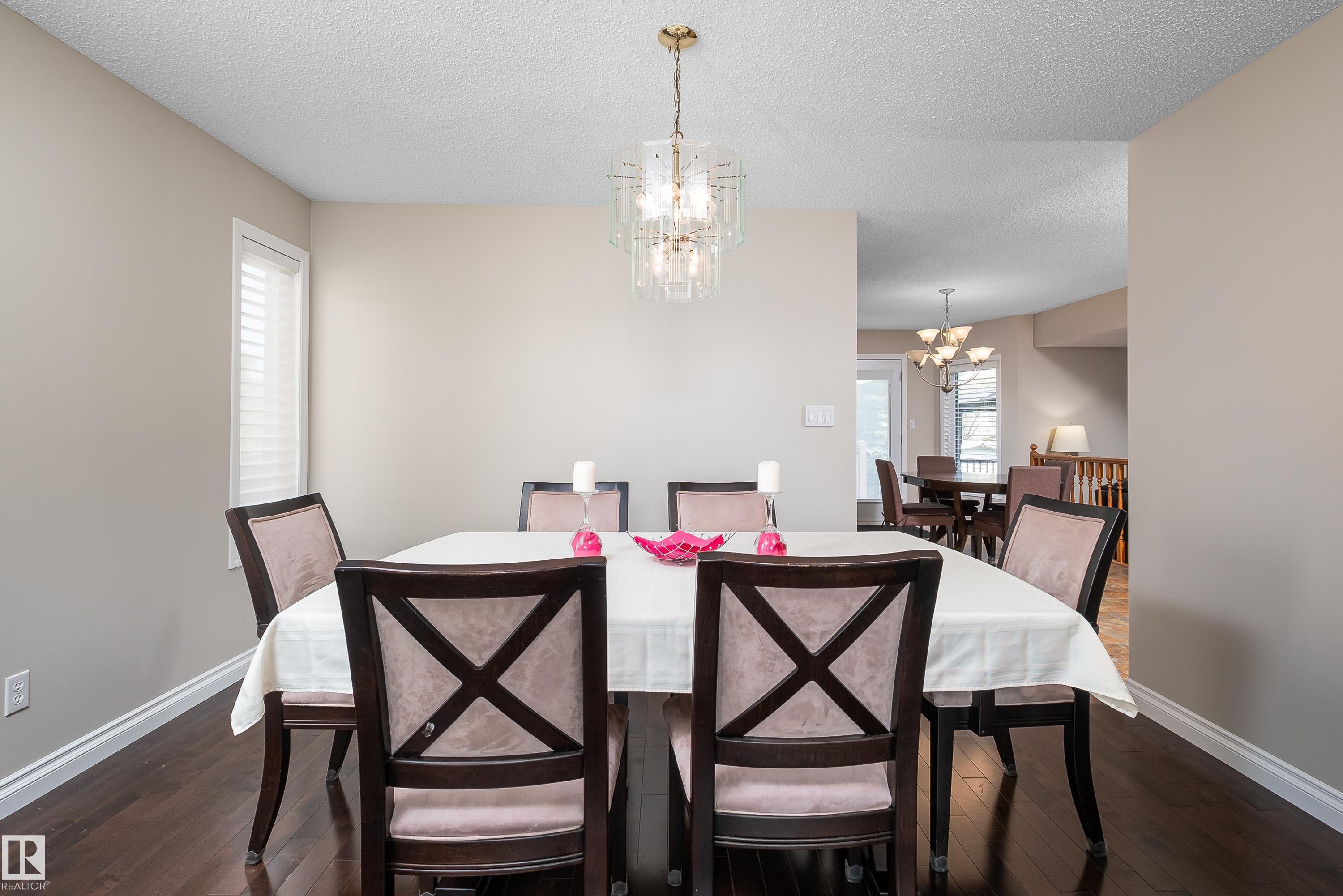 11028 11 AV NW