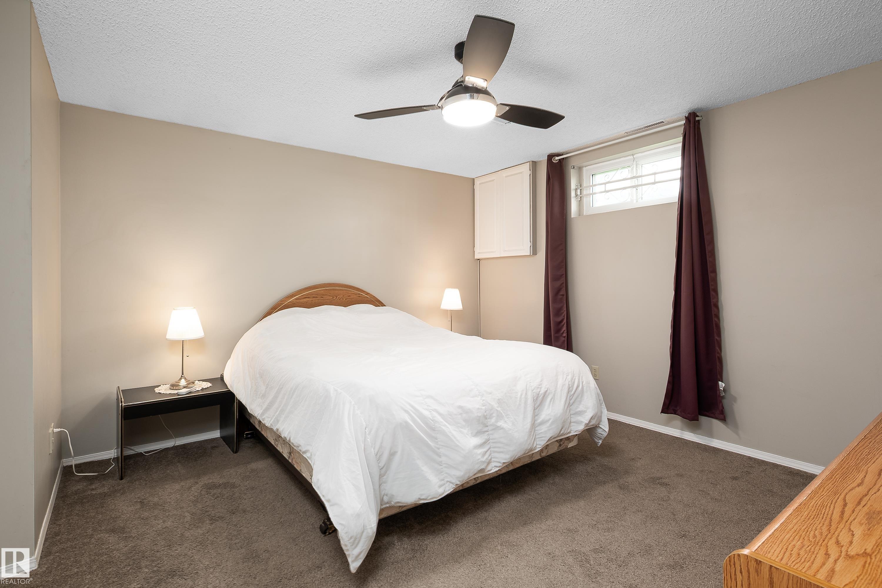 11028 11 AV NW