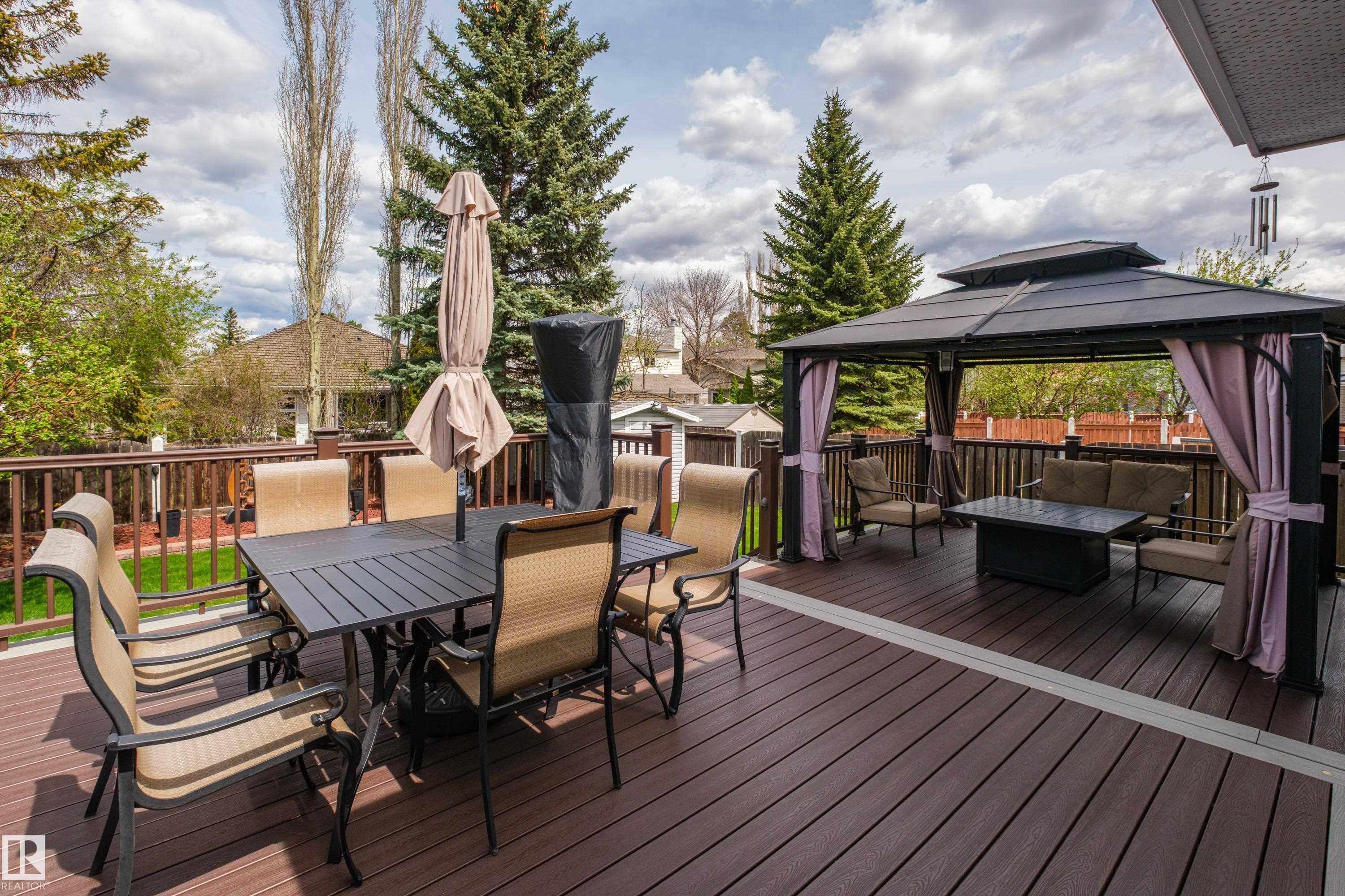 11028 11 AV NW