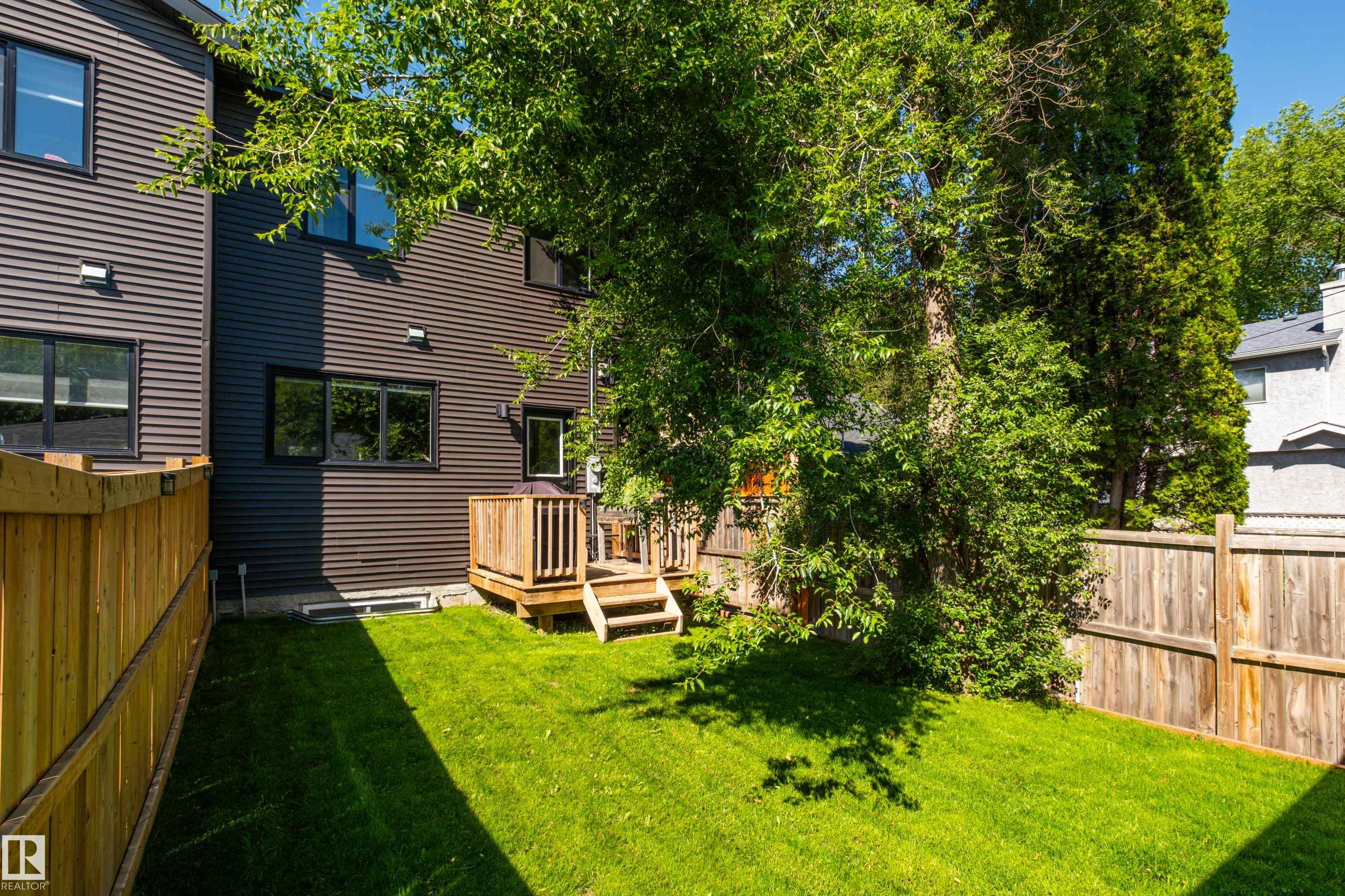 11013 75 ST NW