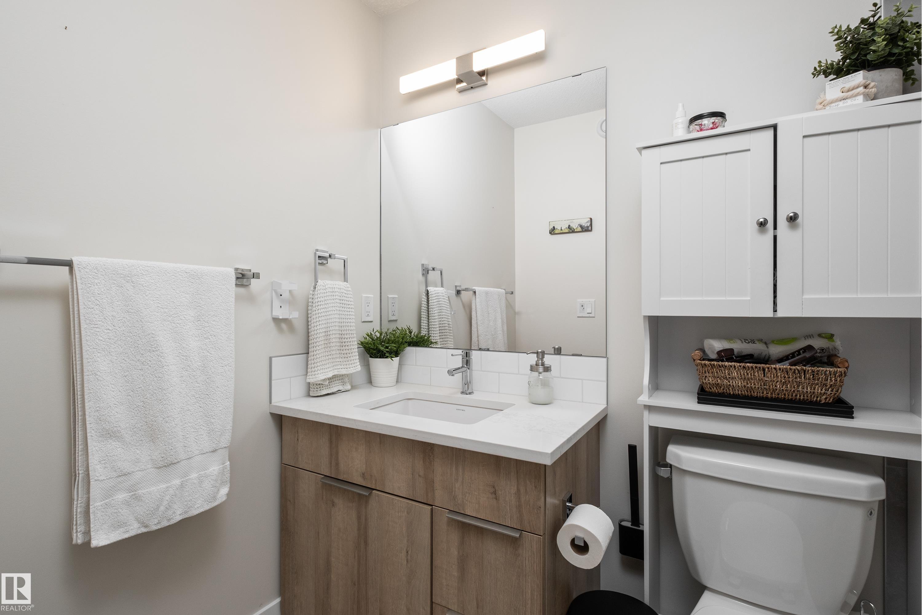 11013 75 ST NW
