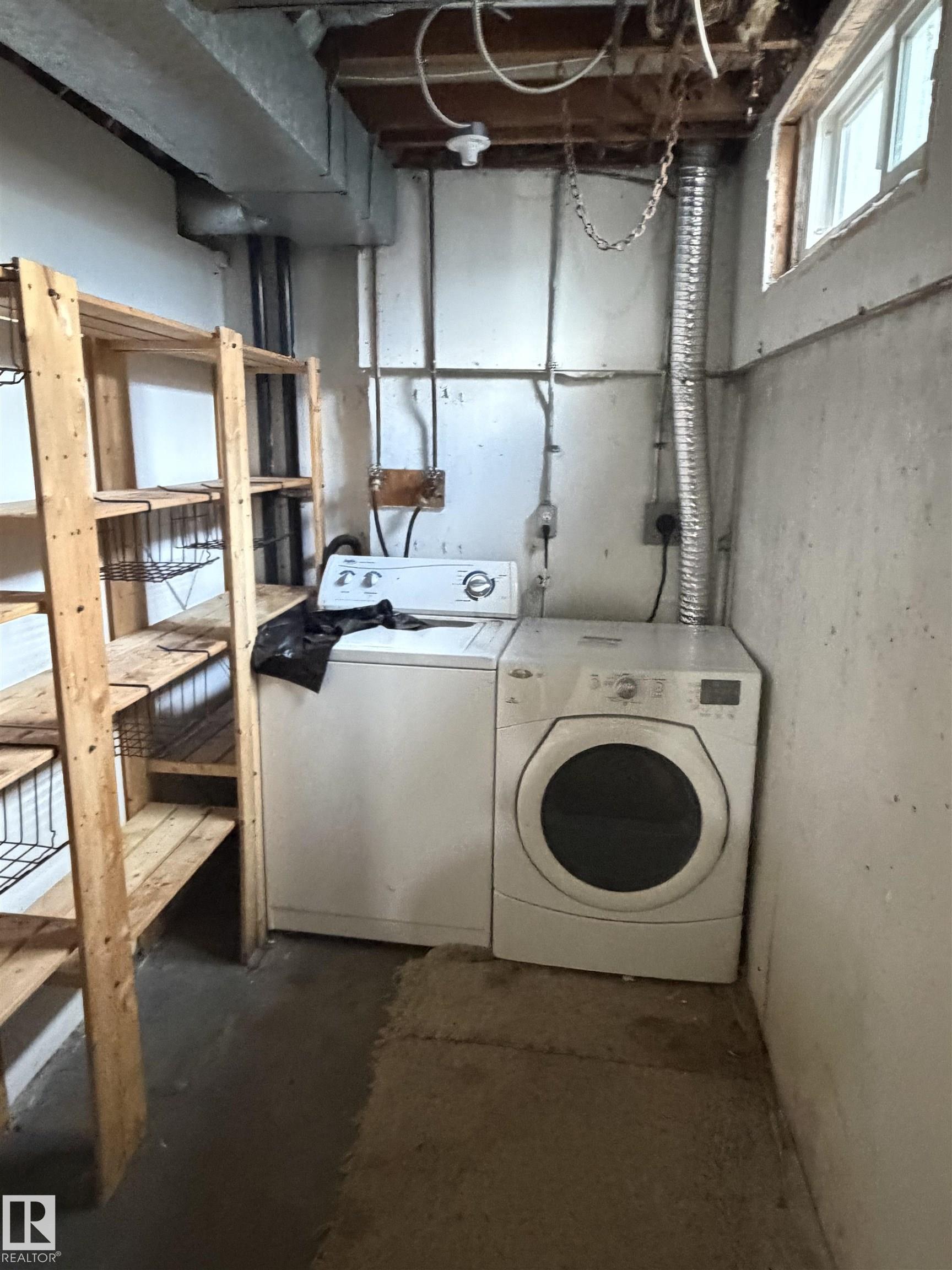 11384 139 AV NW