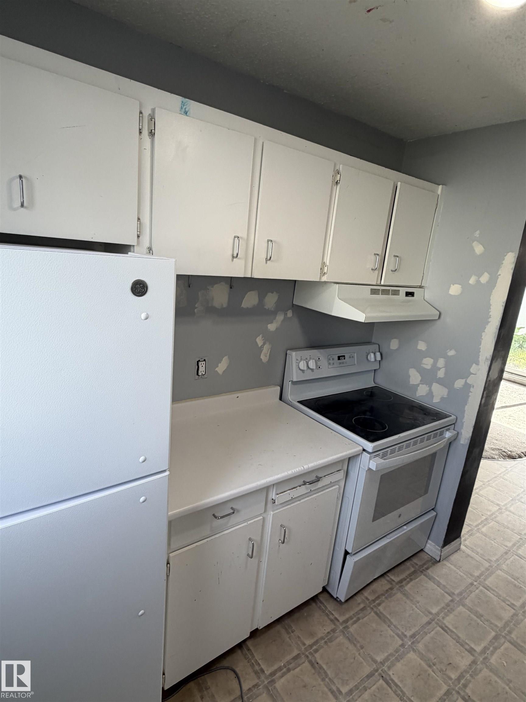 11384 139 AV NW