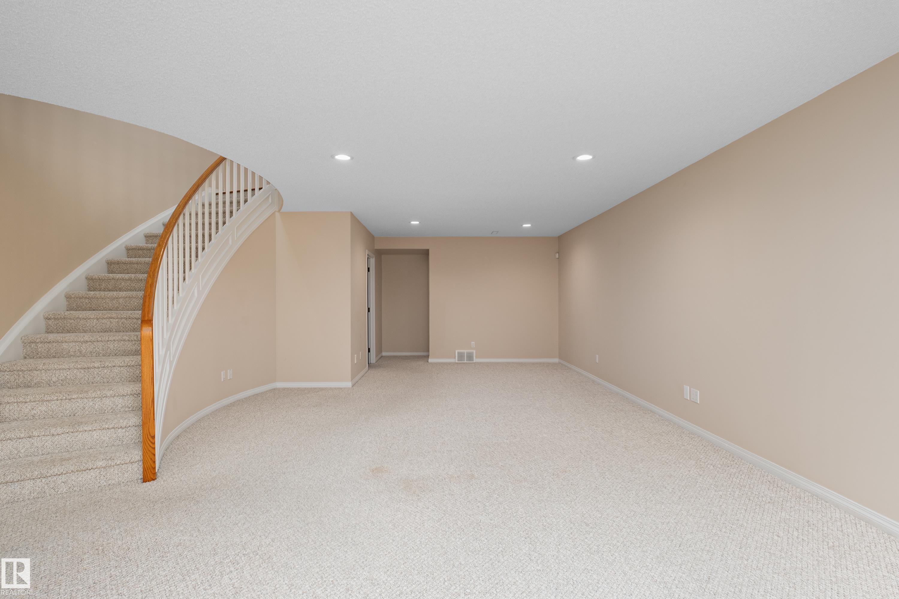 434 Tory PT NW
