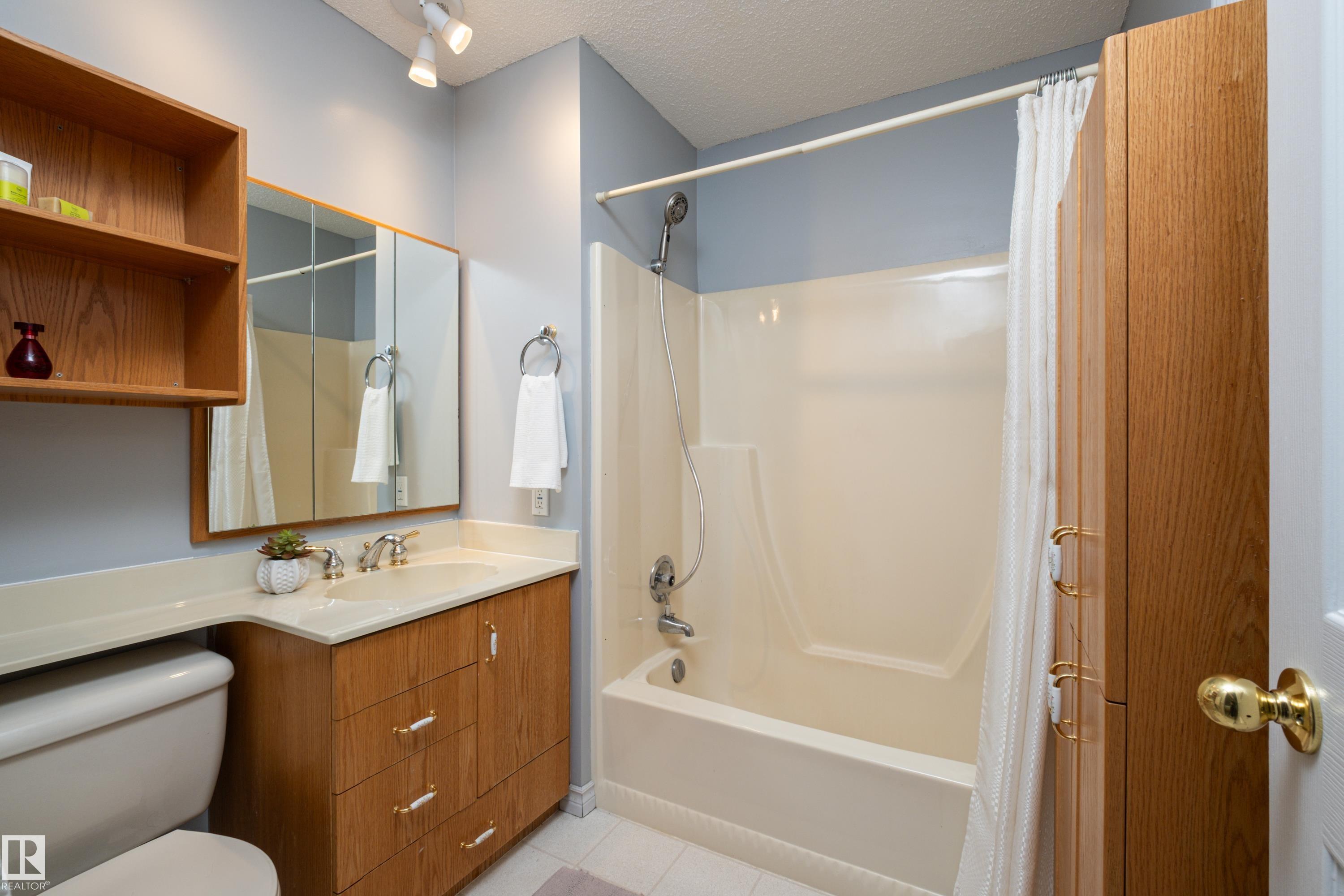 2408 115 ST NW