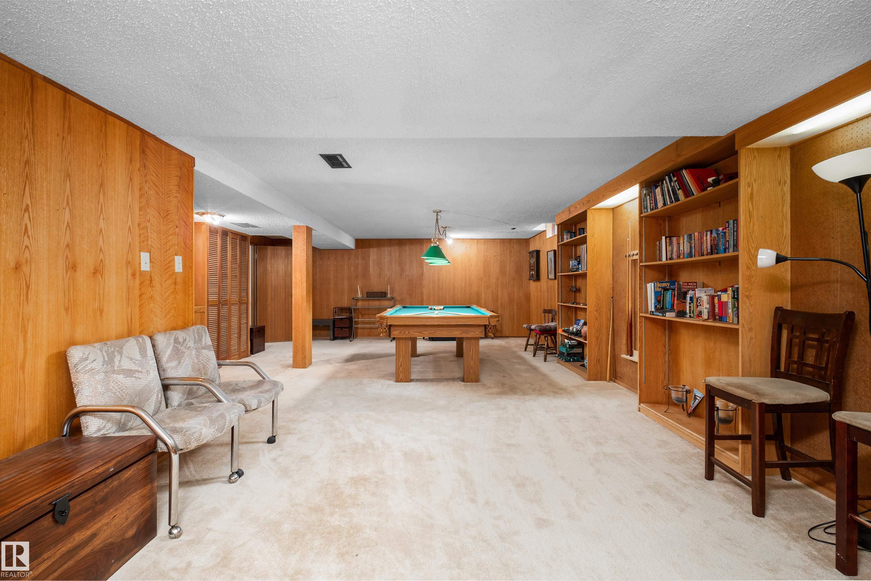 2408 115 ST NW
