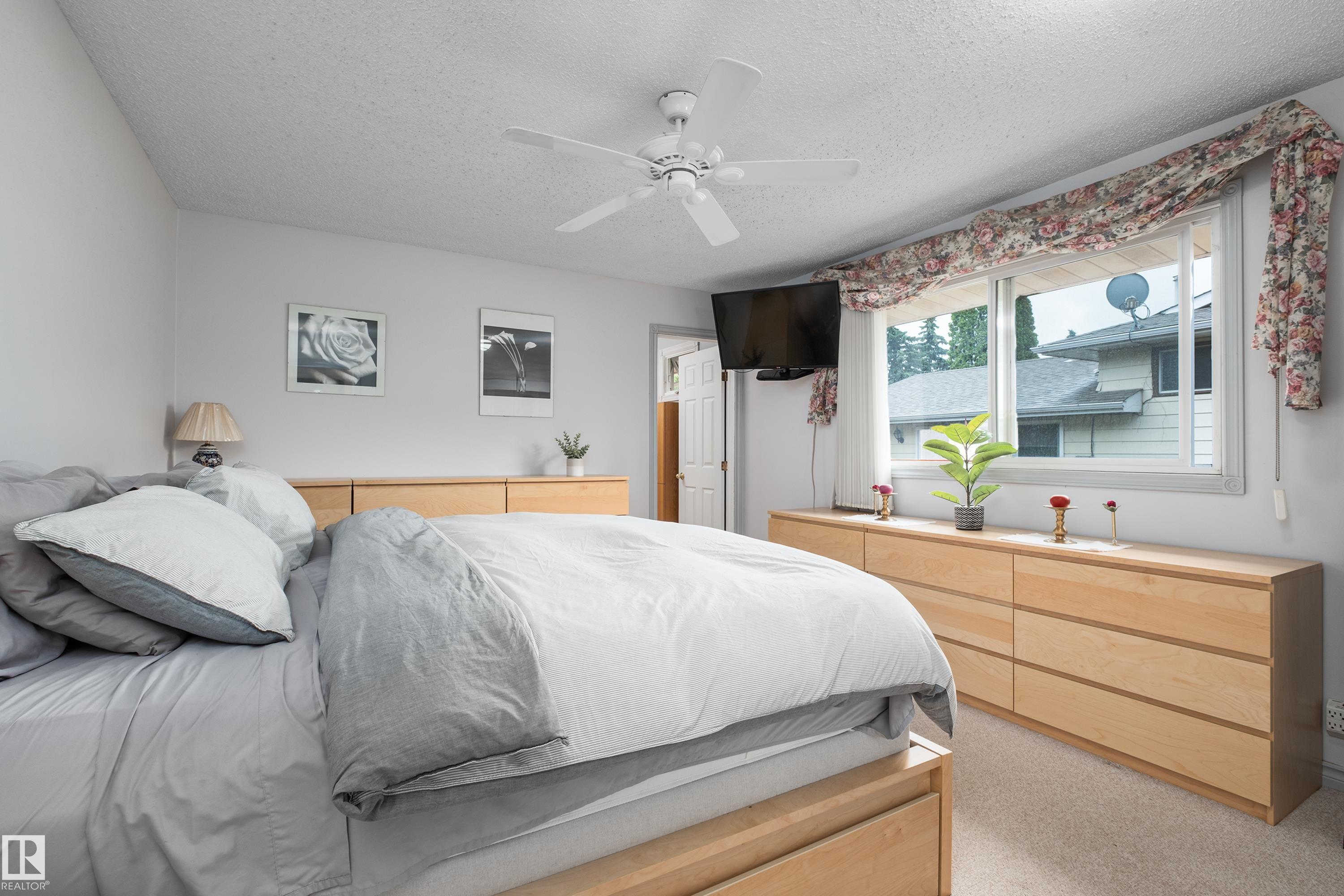 2408 115 ST NW