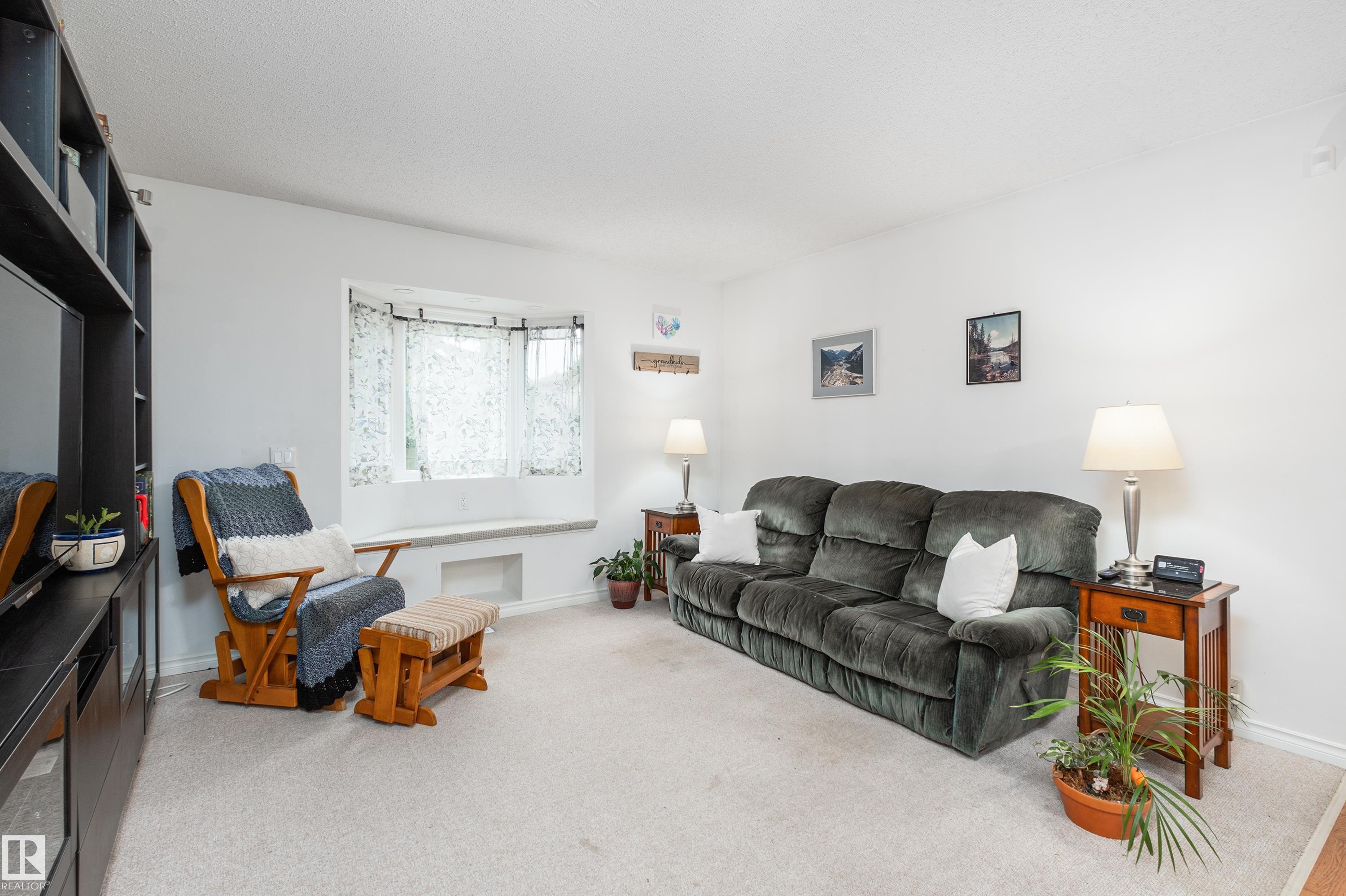 2408 115 ST NW
