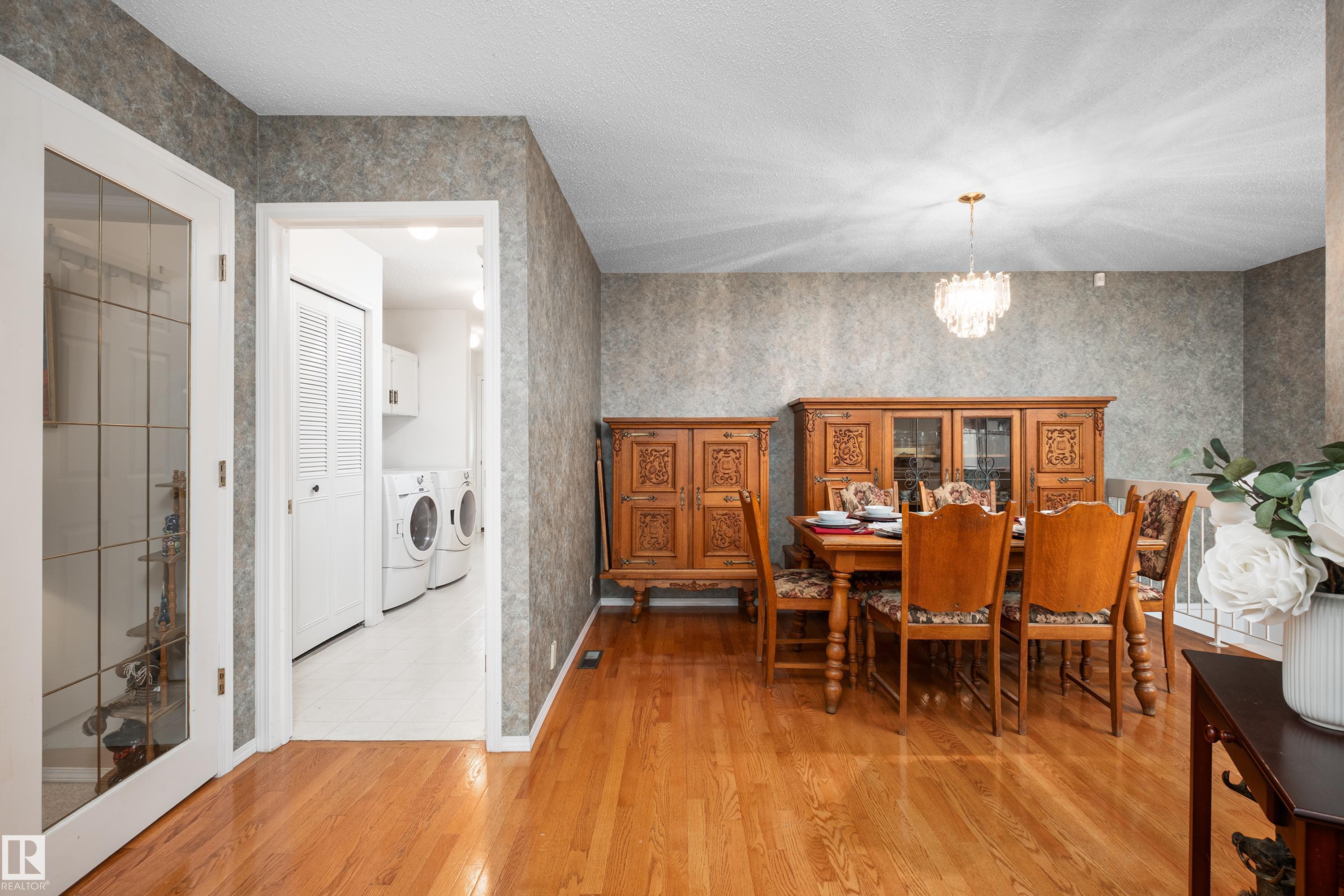 2408 115 ST NW