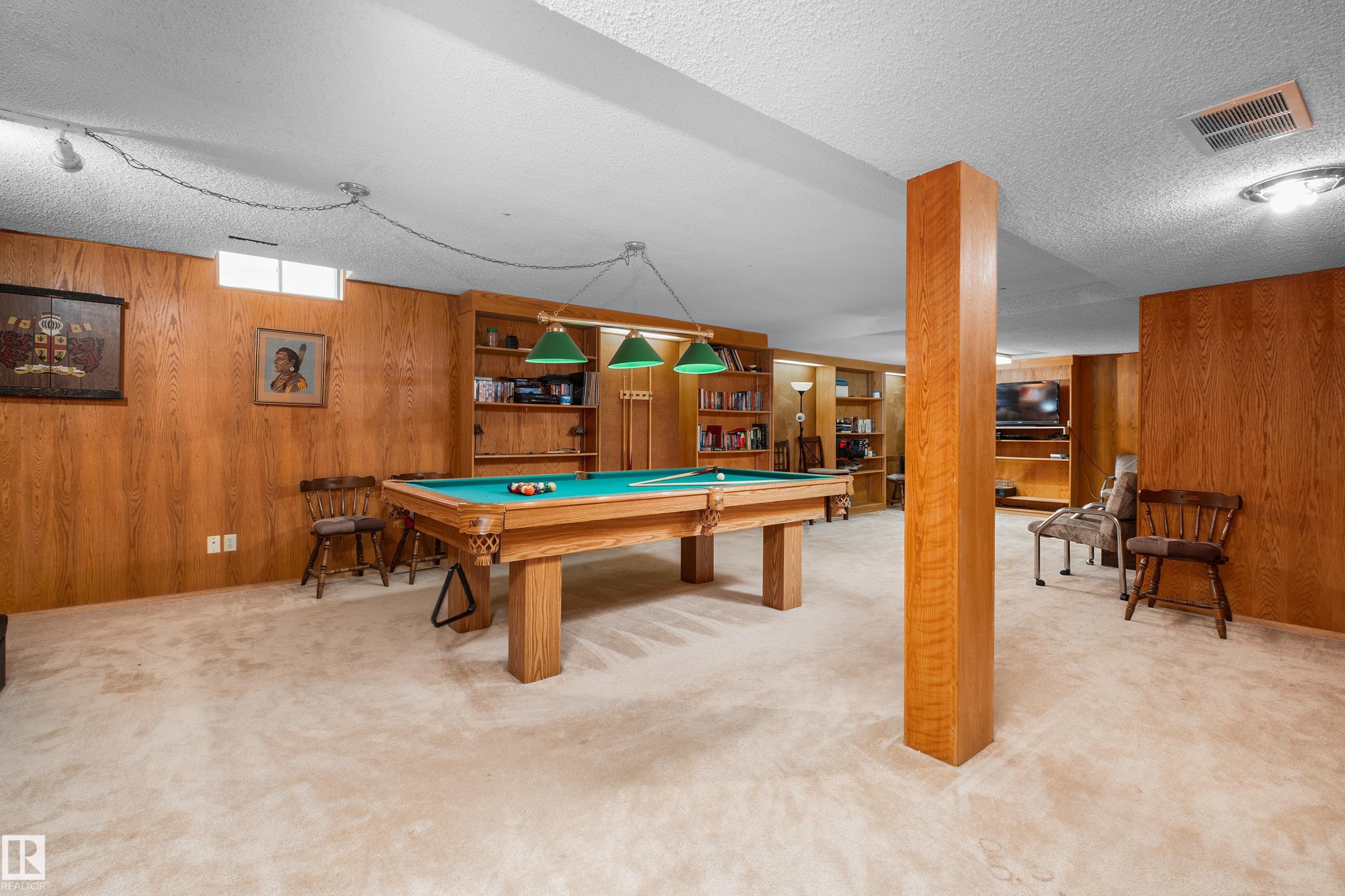 2408 115 ST NW