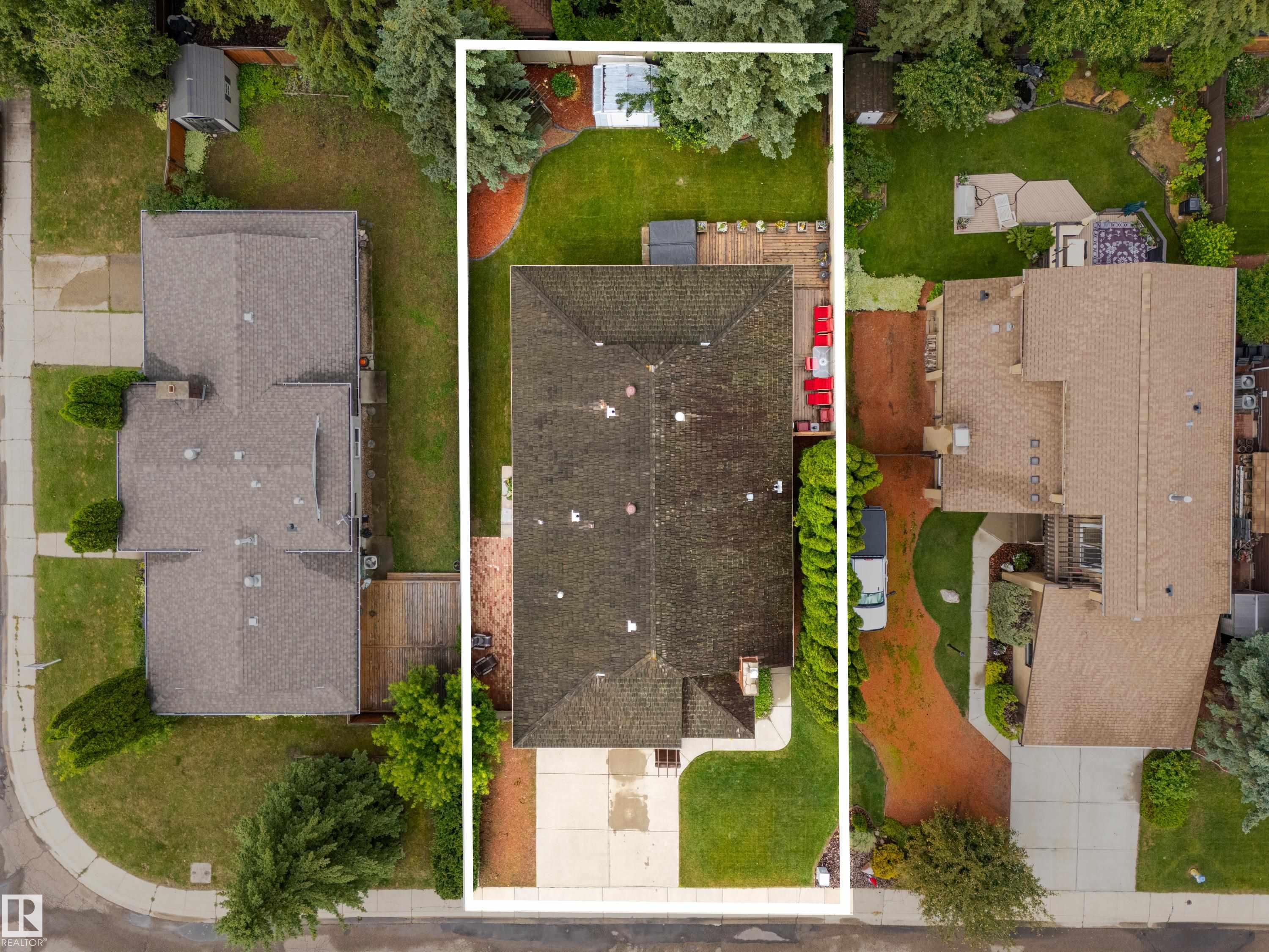 2408 115 ST NW