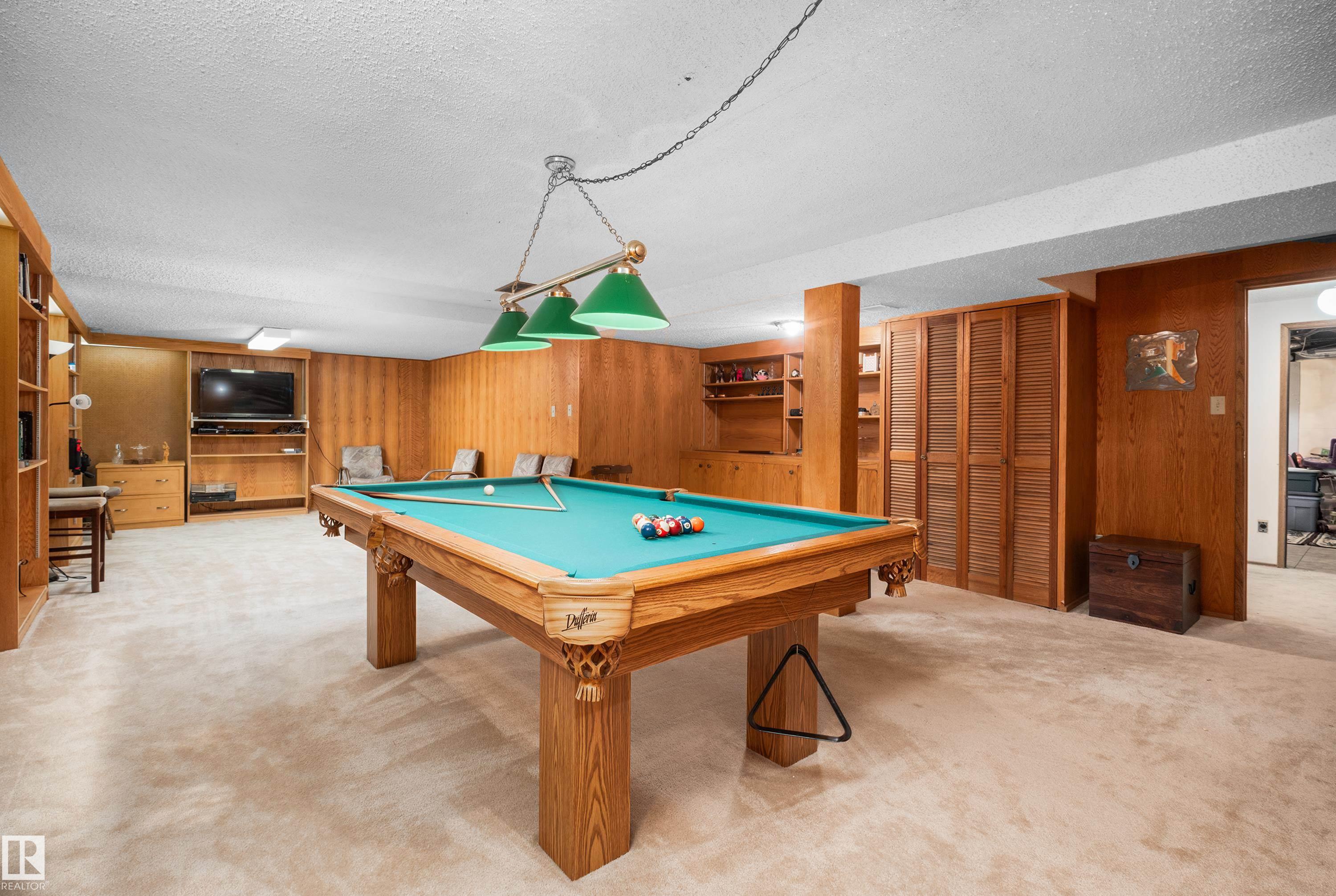 2408 115 ST NW