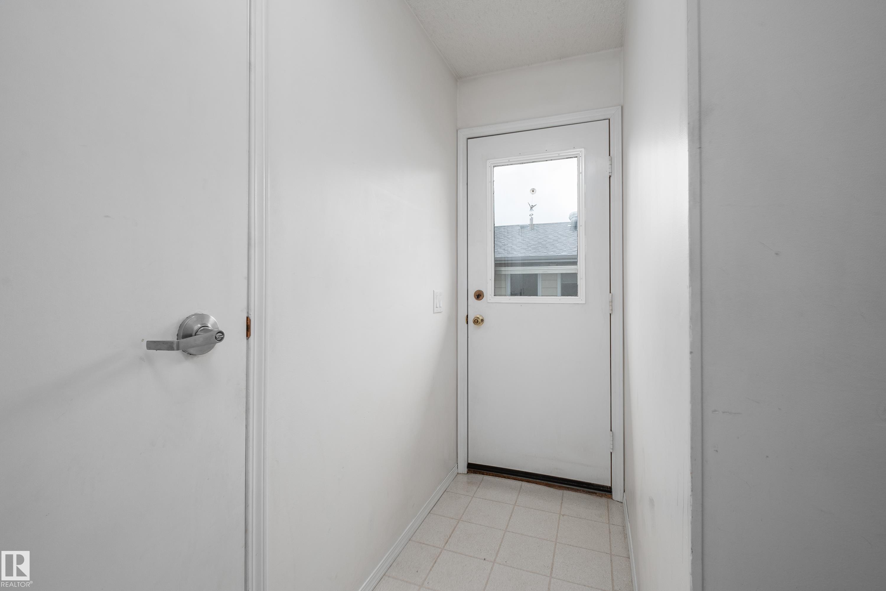 2408 115 ST NW