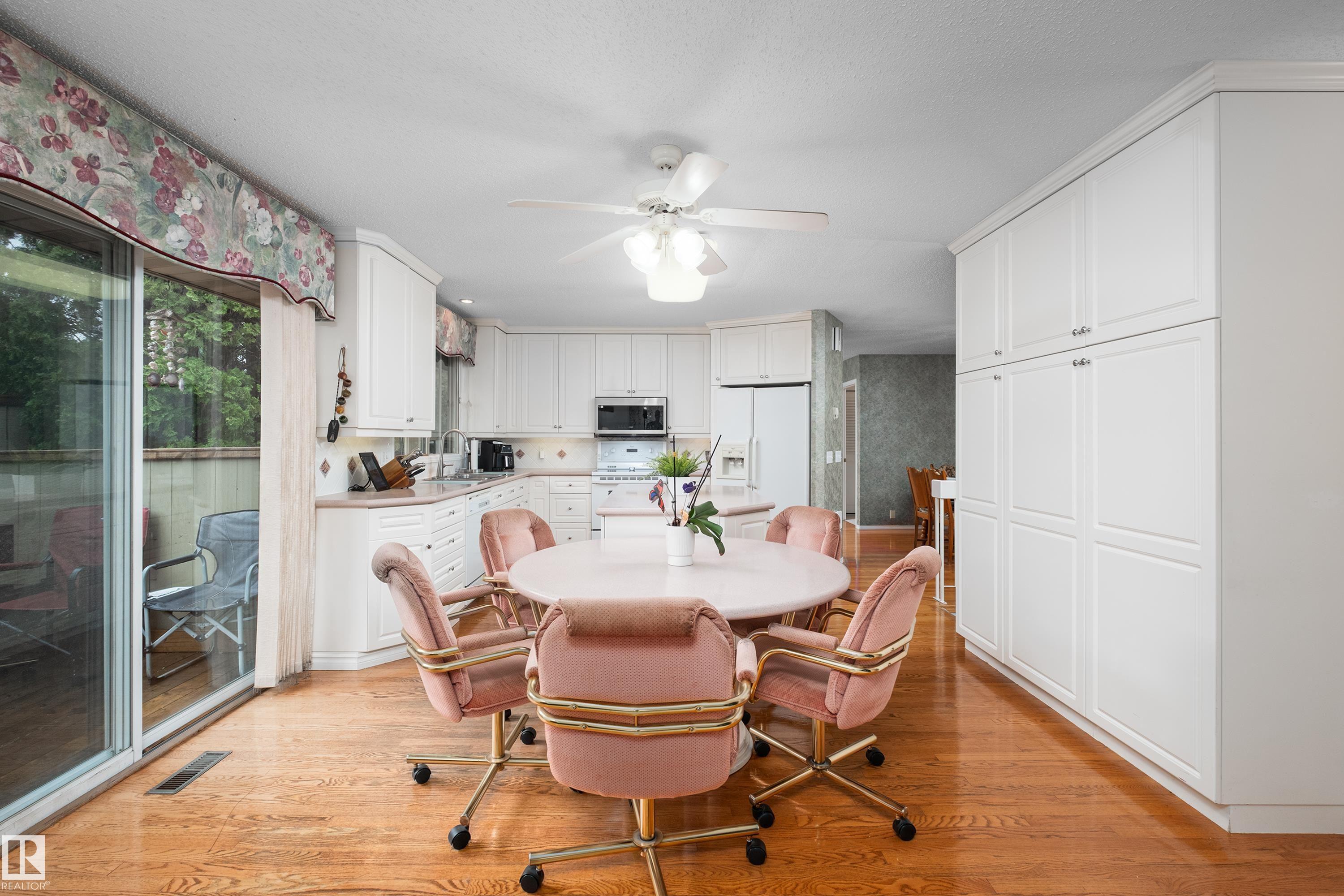2408 115 ST NW